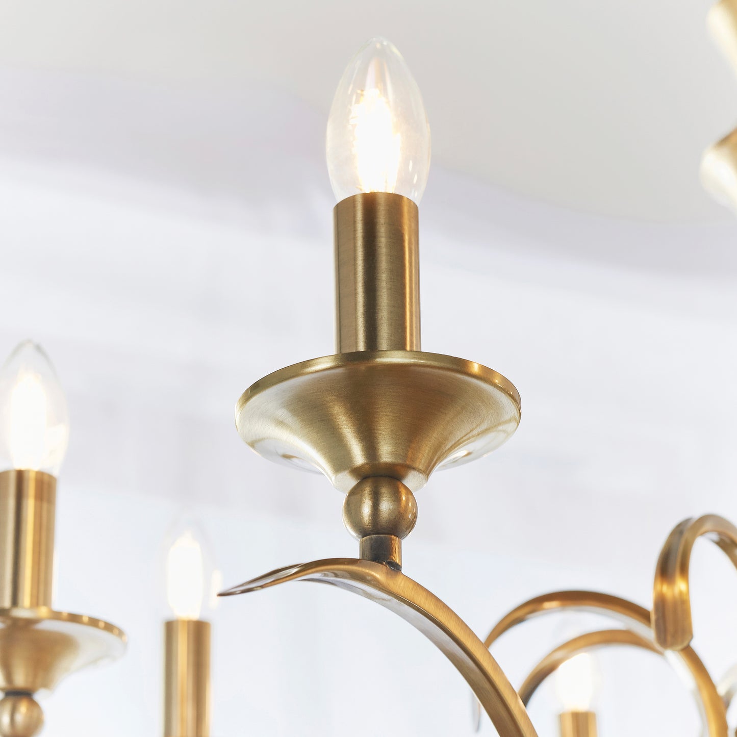 Kora 8 Pendant Light Antique Brass – Brass