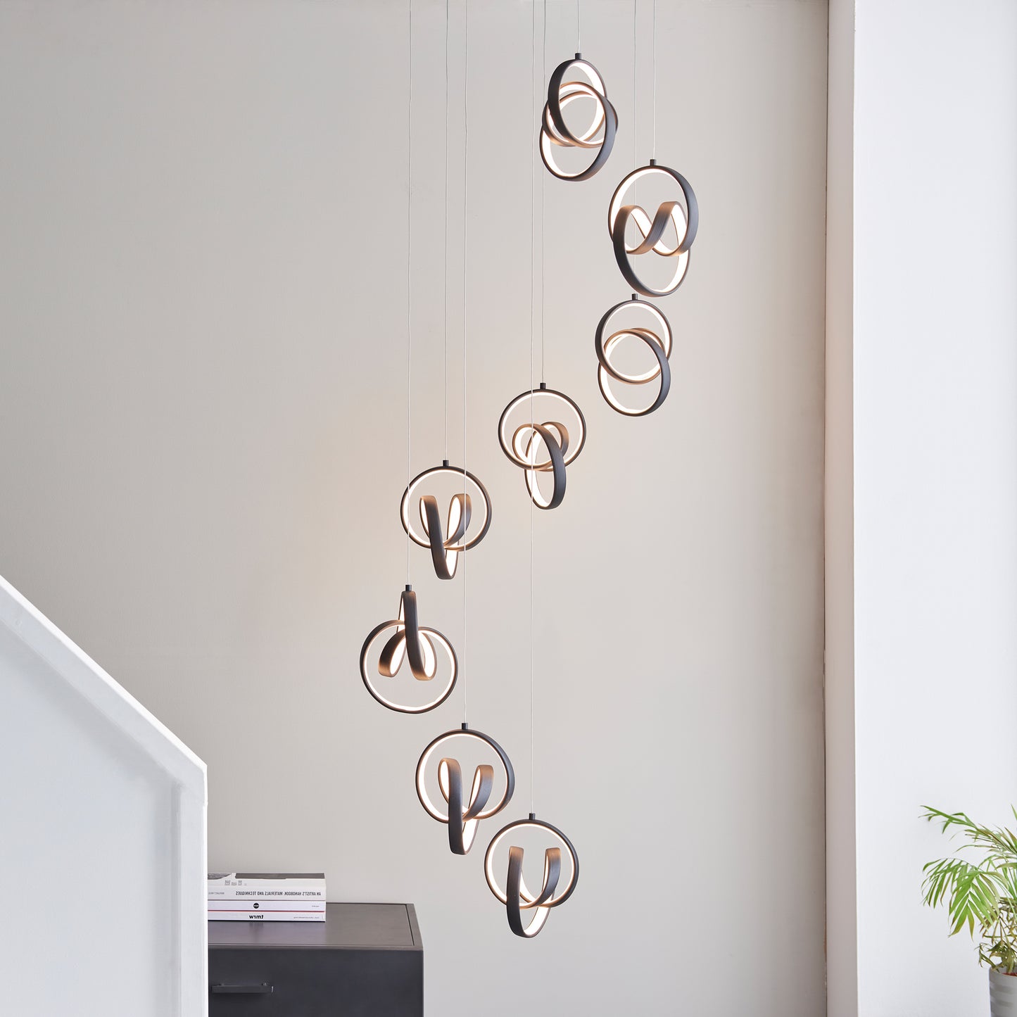 Cosma 8 Pendant Light – Black