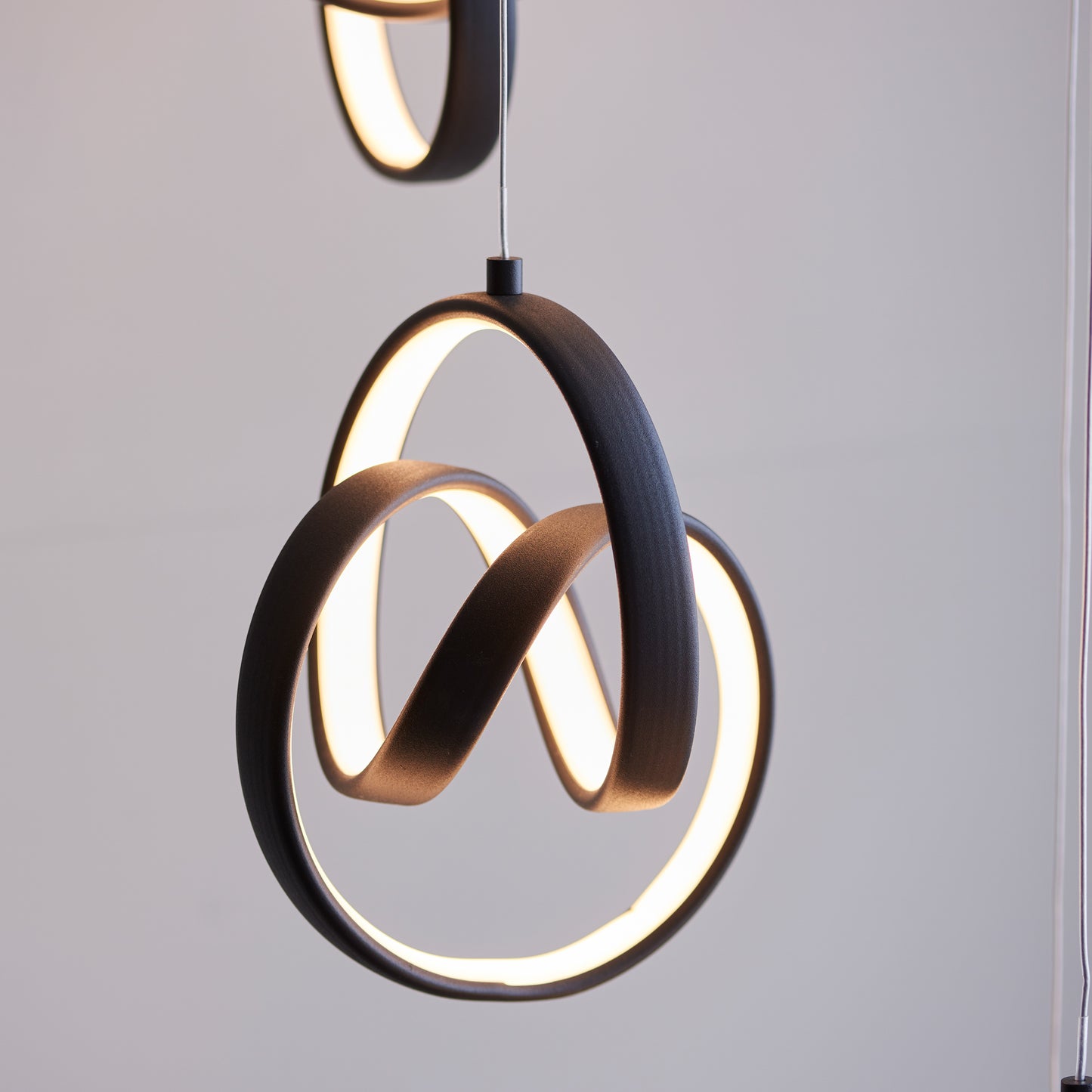 Cosma 8 Pendant Light – Black