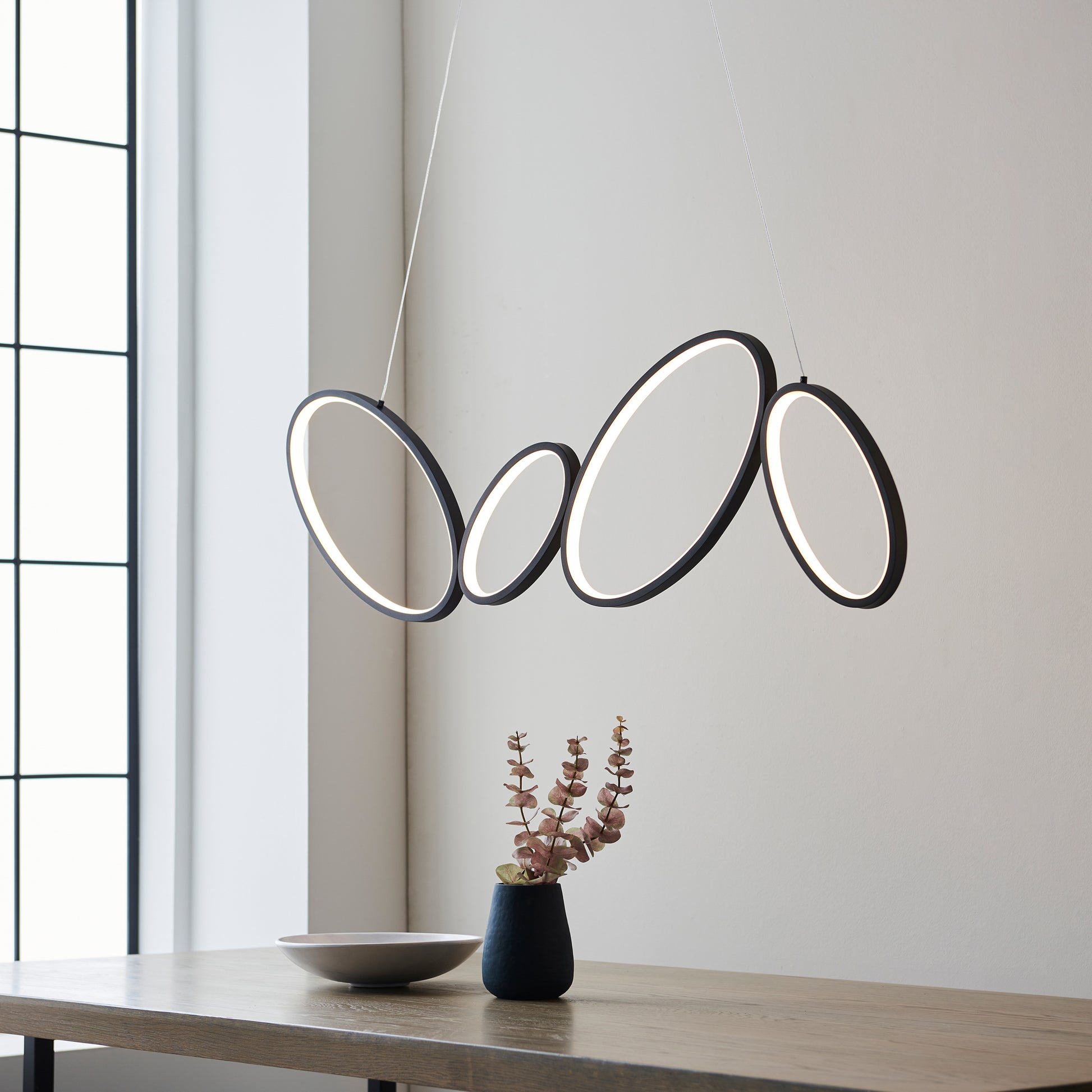 Ovals 4 Pendant Light – Black
