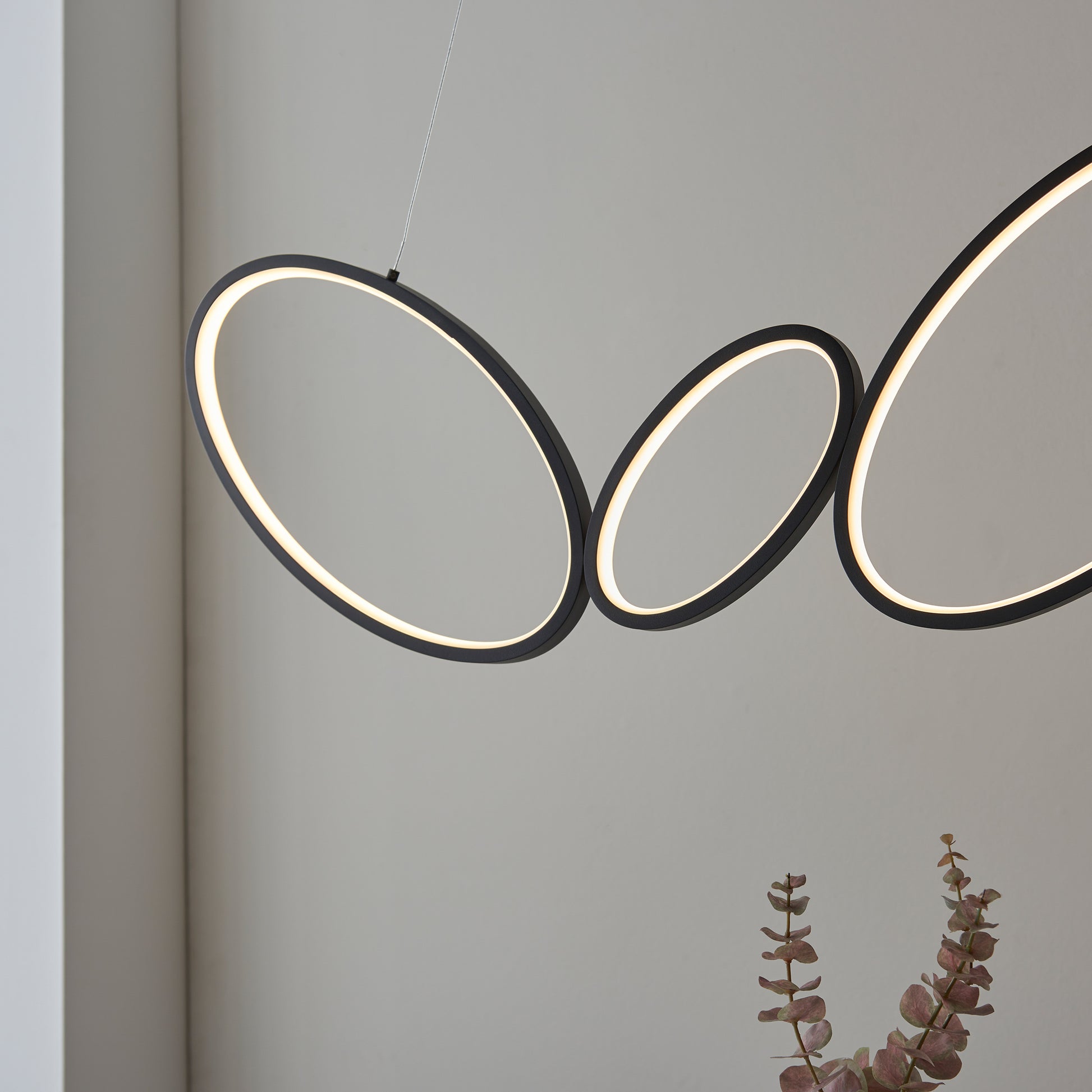 Ovals 4 Pendant Light – Black