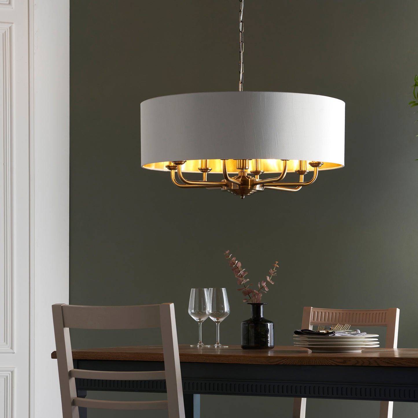 Highclere 8 Pendant Light Antique Brass – Brass