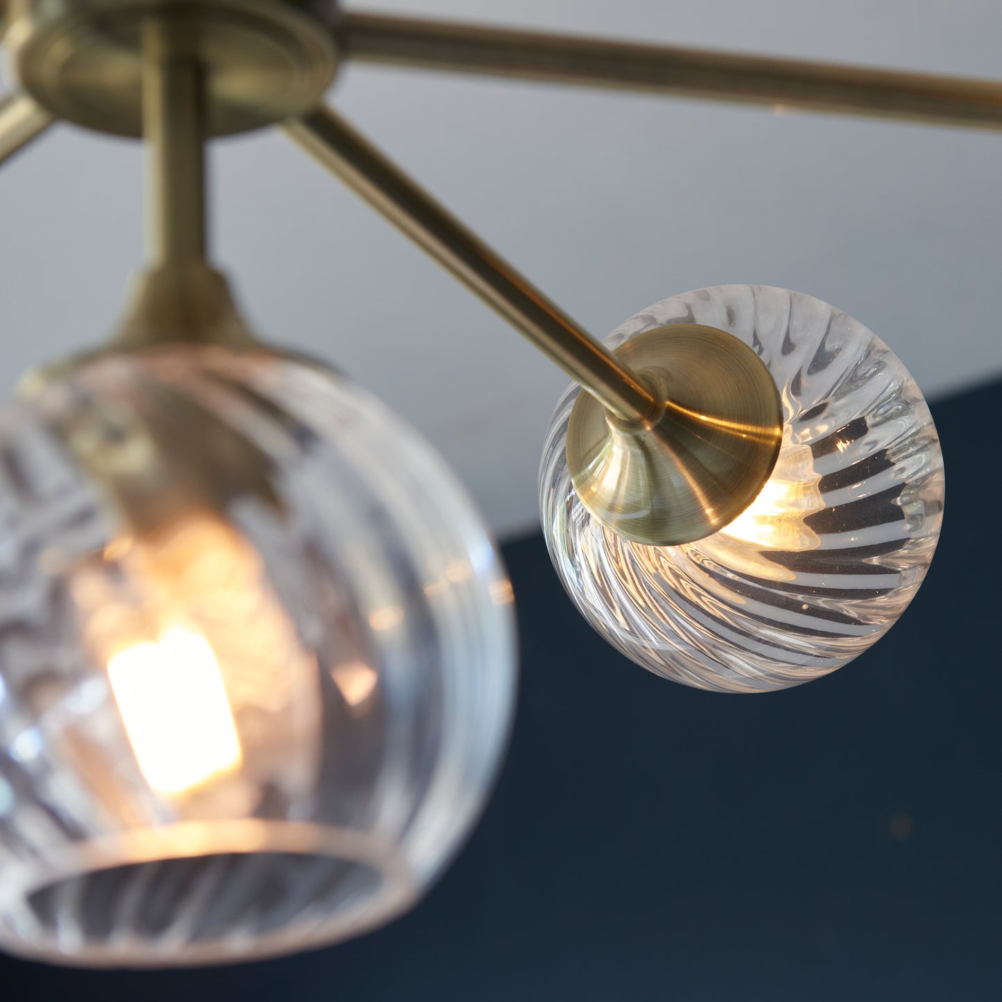 Allegra 8 Pendant Light Antique Brass – Brass