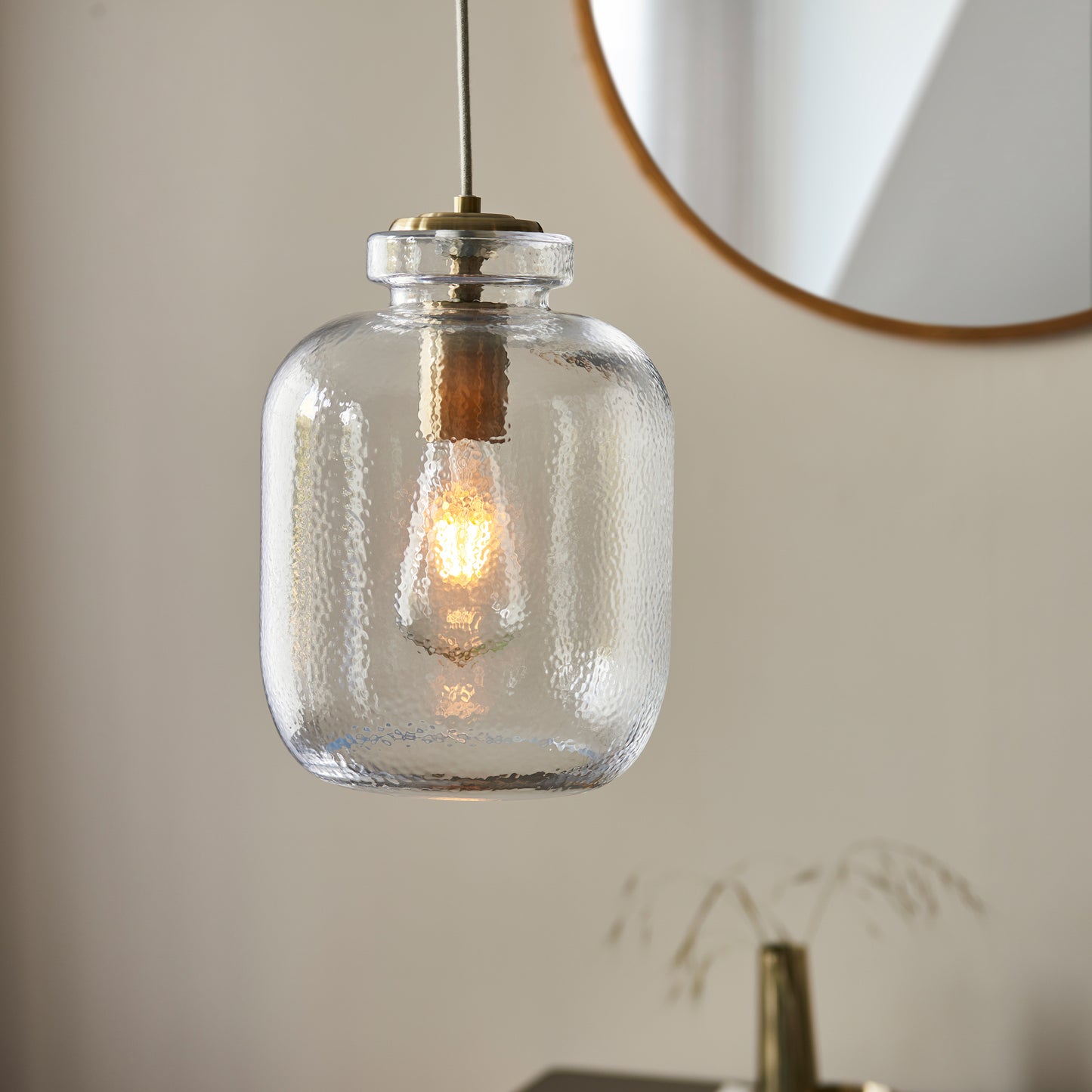 Lyra 1 Pendant Light Antique Brass – Brass