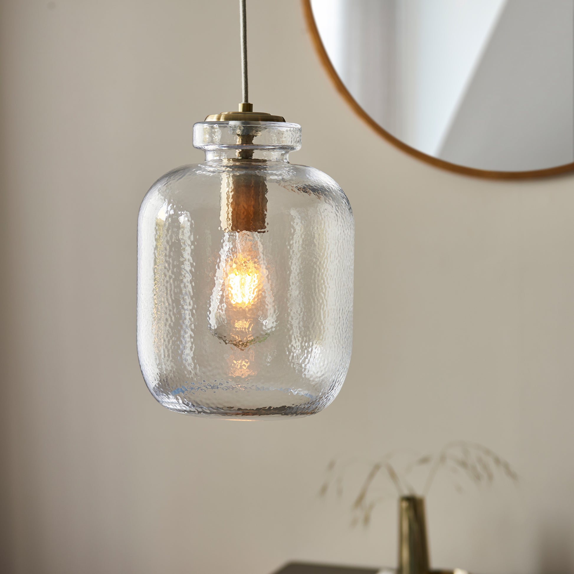 Lyra 1 Pendant Light Antique Brass – Brass