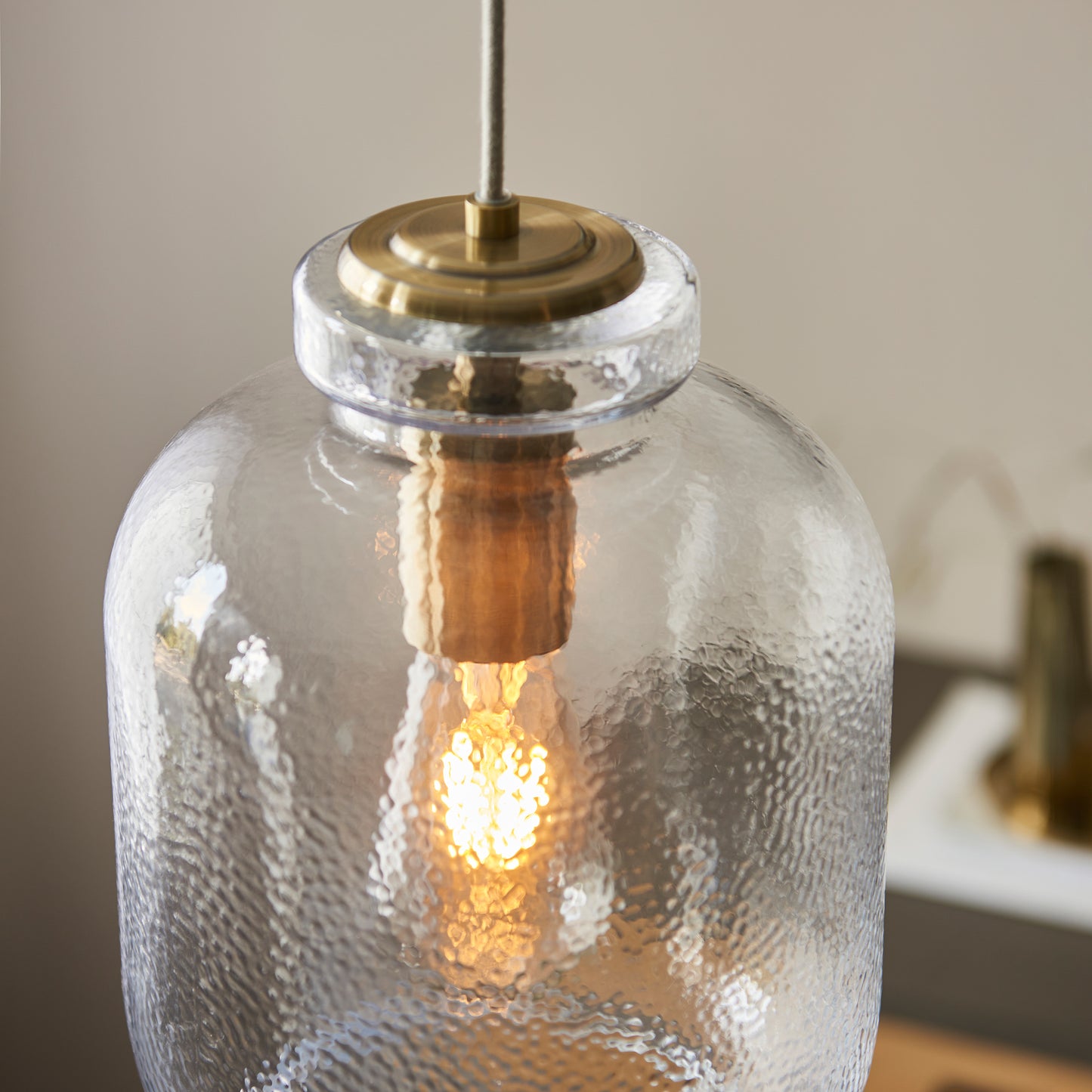Lyra 1 Pendant Light Antique Brass – Brass