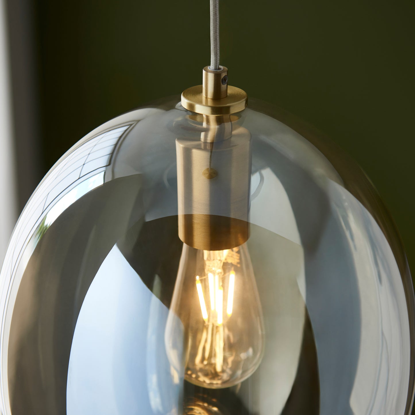 Kelda Oval Pendant Satin Brass Champagne – Champagne