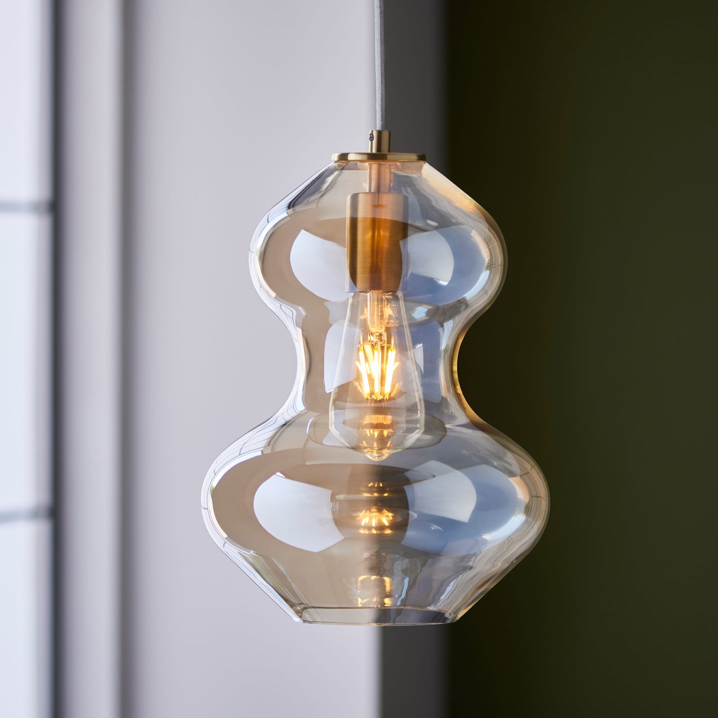 Kelda Shaped Pendant Satin Brass Champagne – Champagne