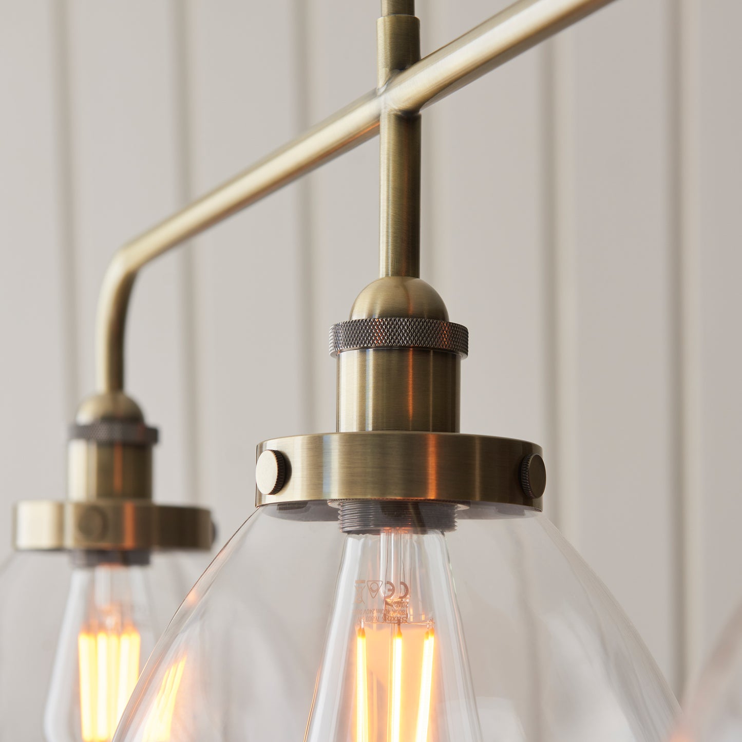 Hansen 3 Pendant Light Antique Brass – Brass
