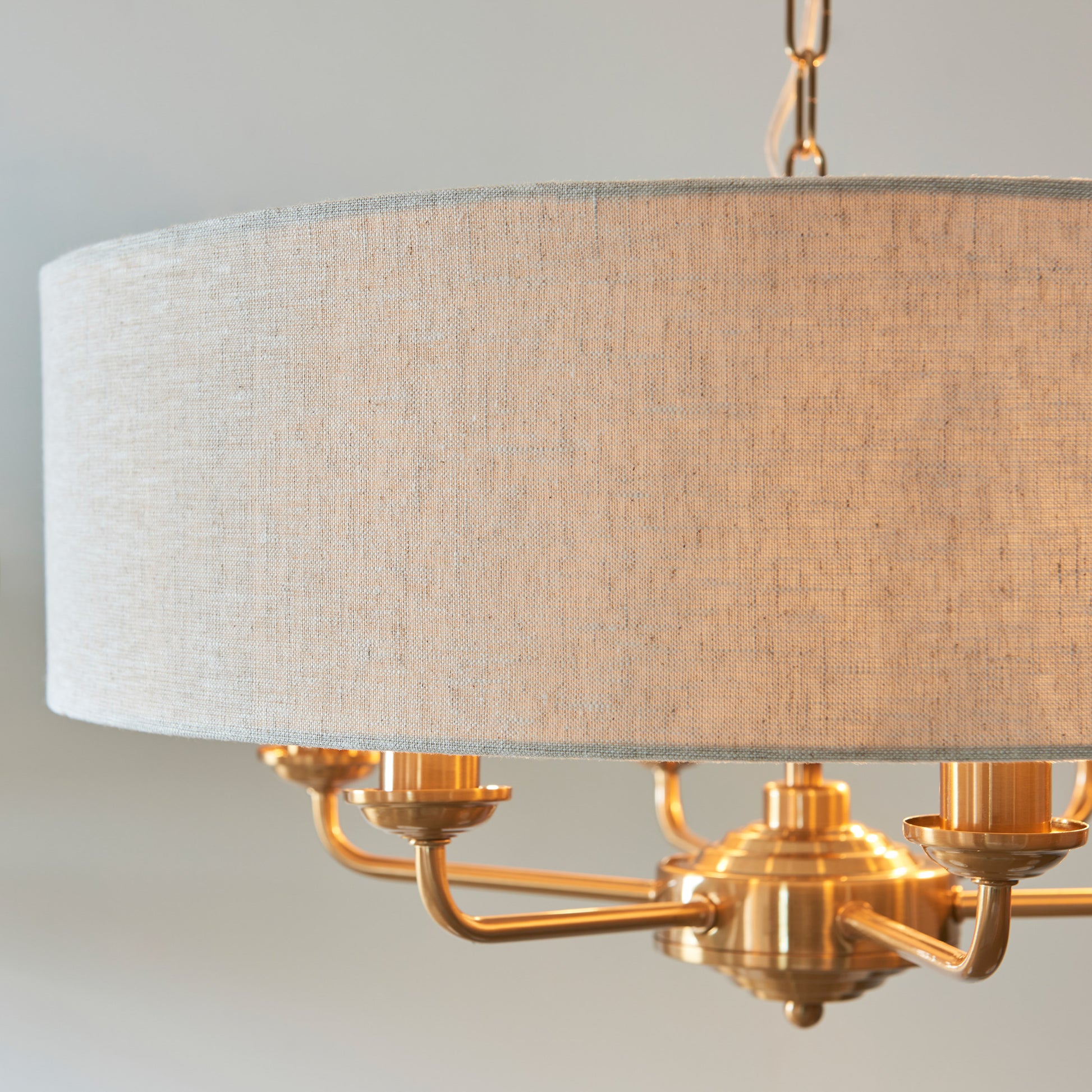 Highclere 6 Pendant Vintage Brass – Natural