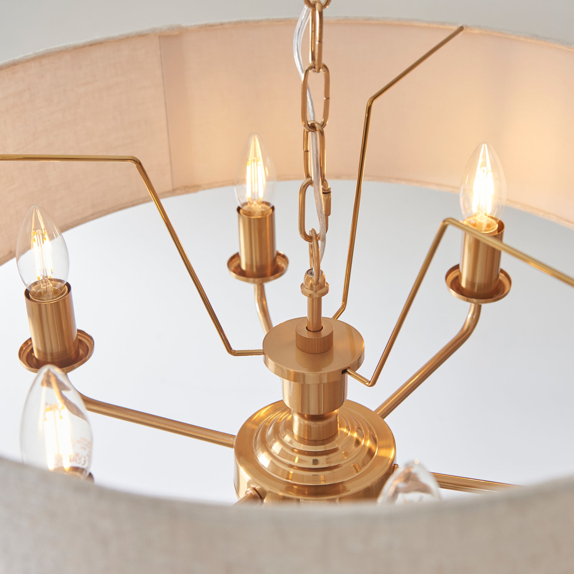 Highclere 6 Pendant Vintage Brass – Natural