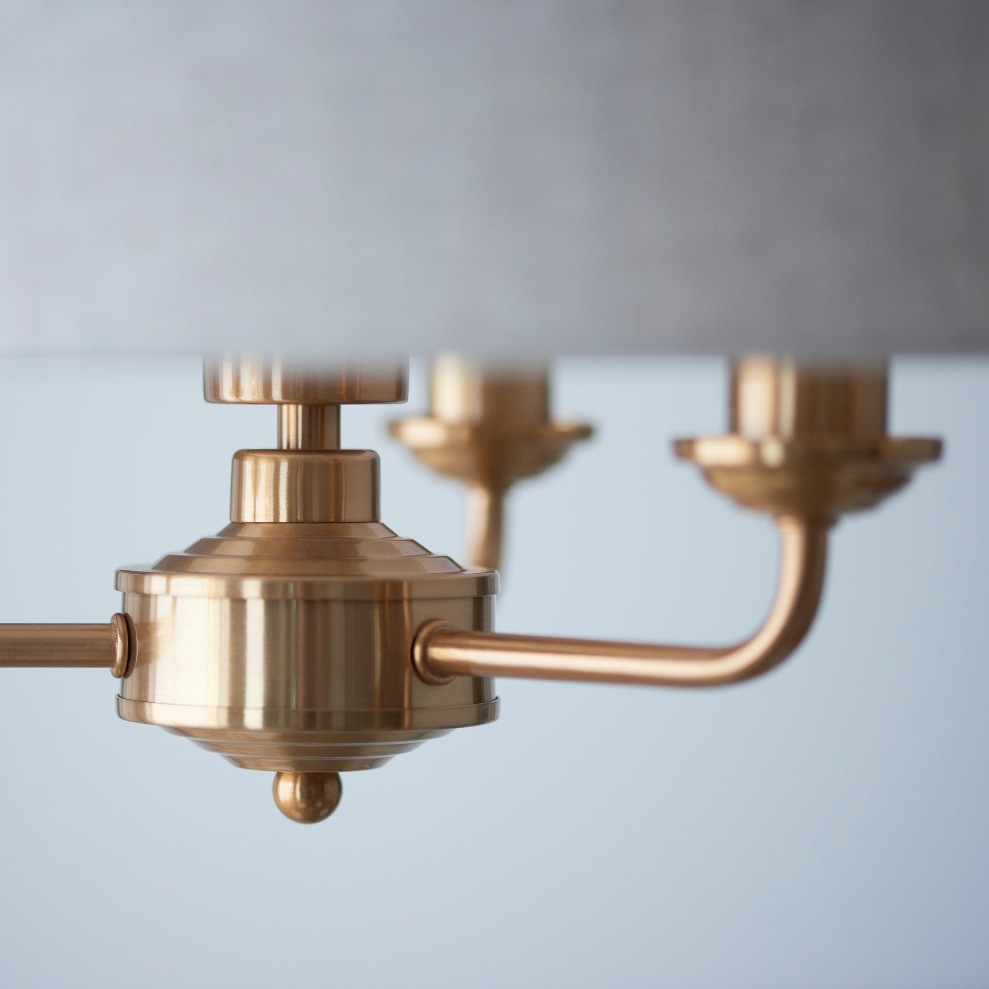 Highclere 3 Pendant Vintage Brass – Natural