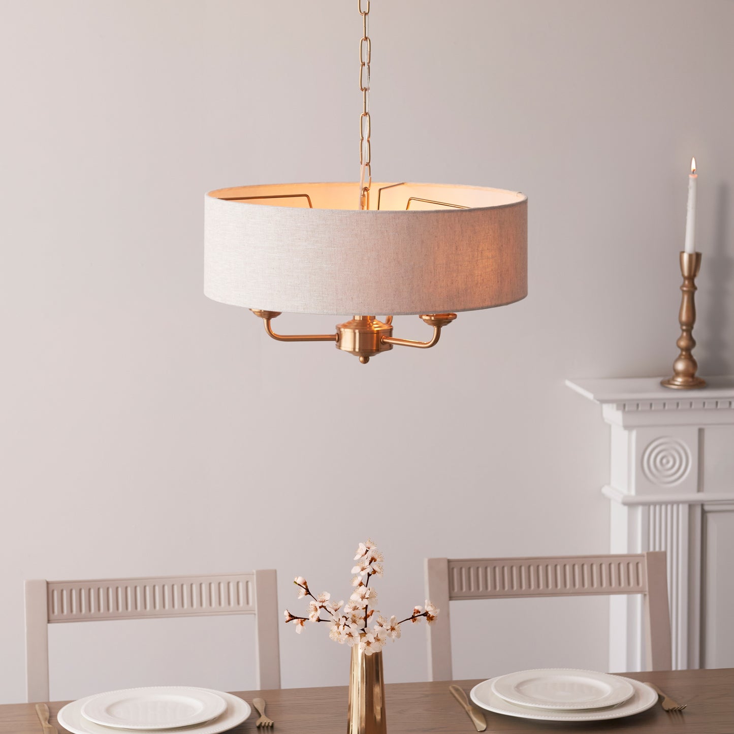 Highclere 3 Pendant Vintage Brass – Natural