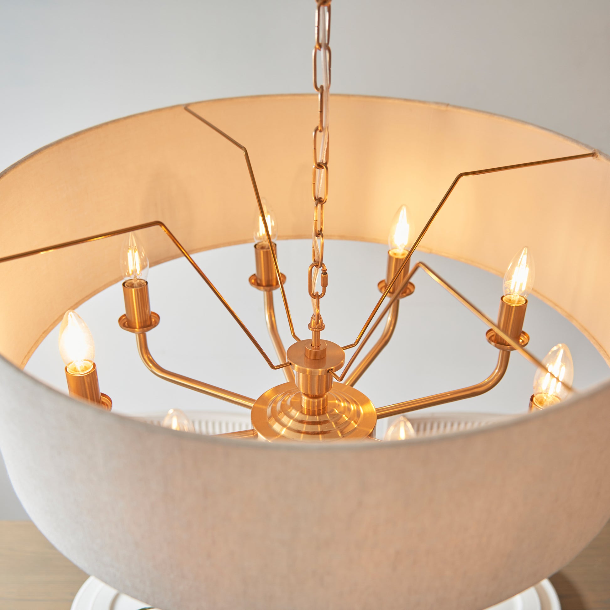 Highclere 8 Pendant Light Vintage Brass – Natural