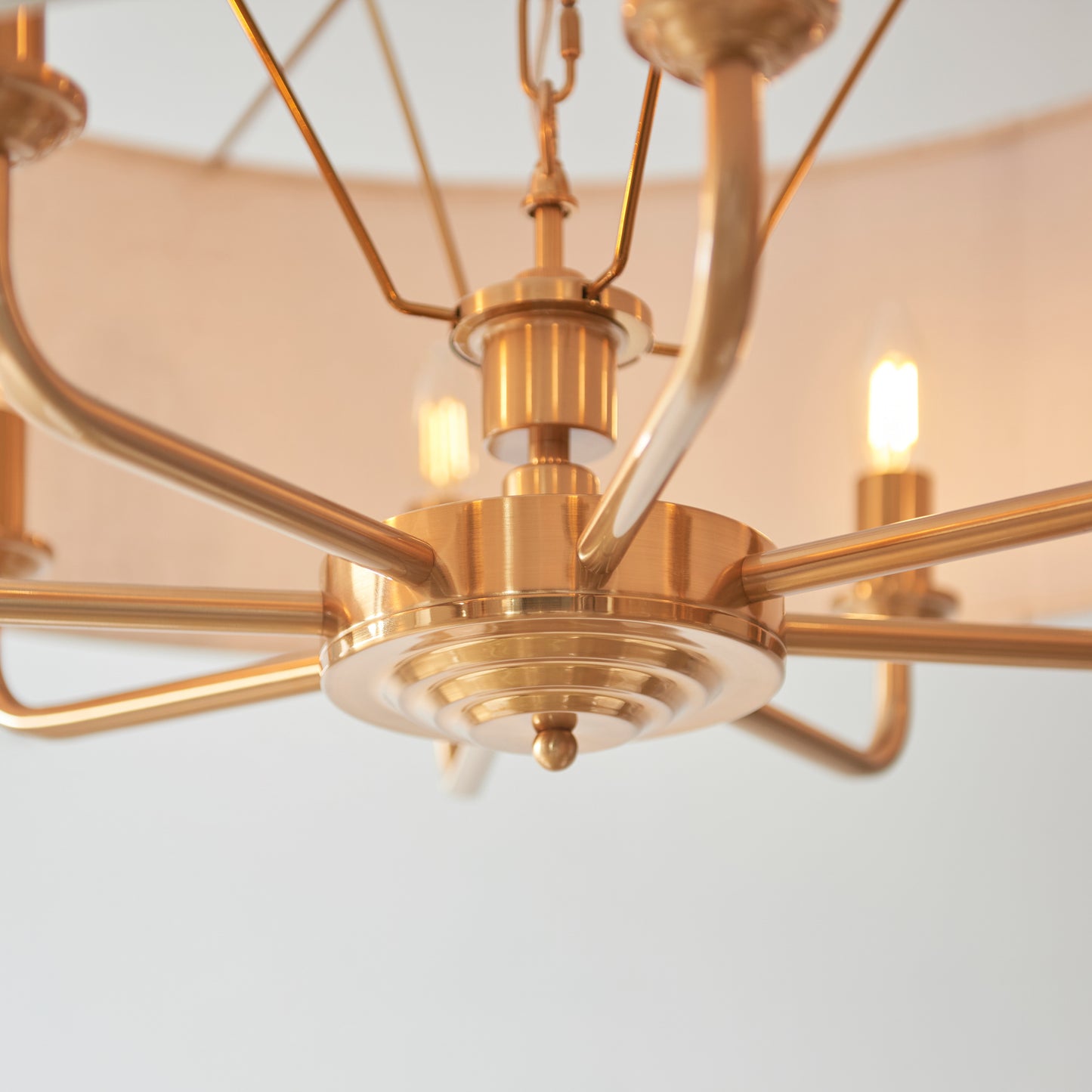Highclere 8 Pendant Light Vintage Brass – Natural