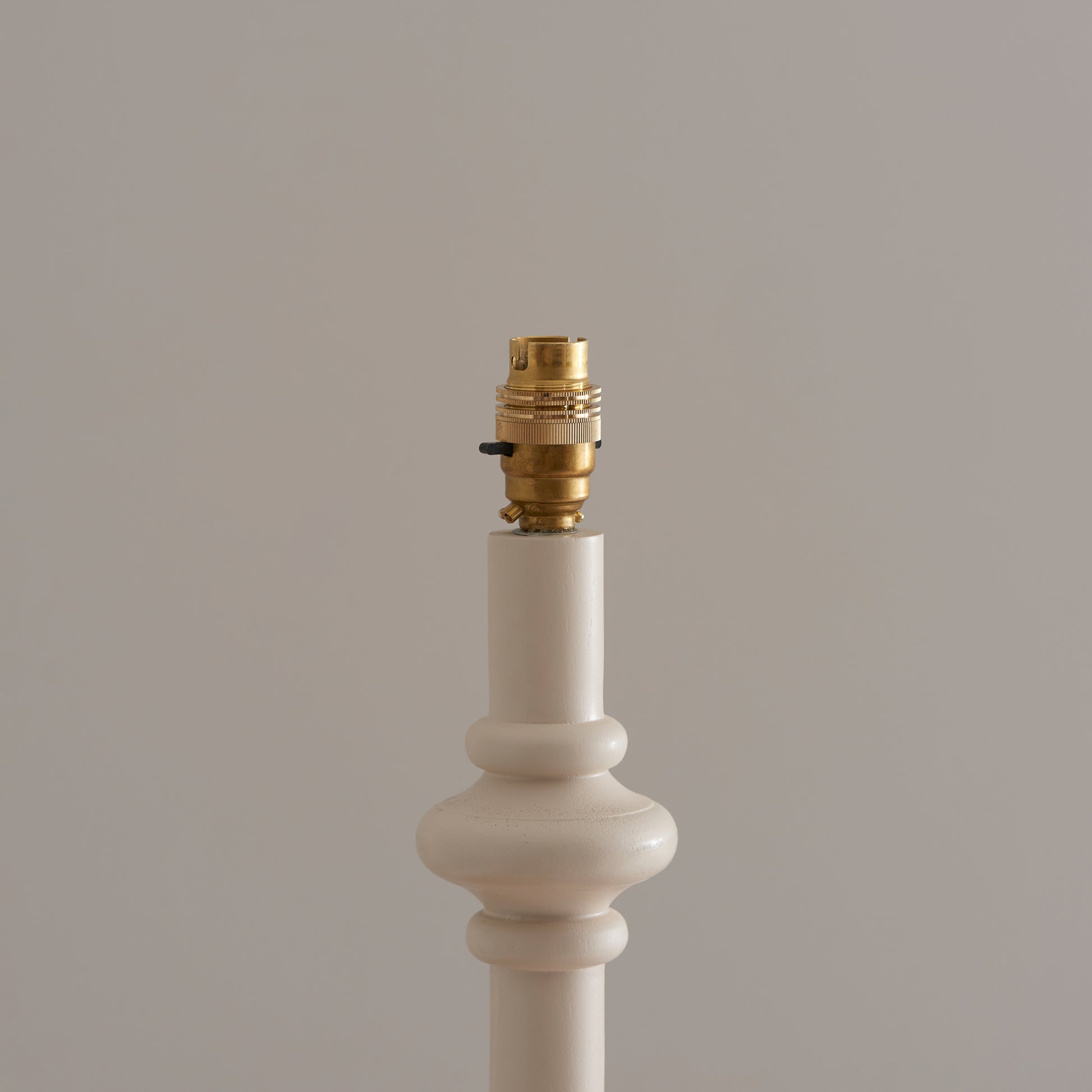 Carnaby Floor Lamp Base Satin Almond White – Natural