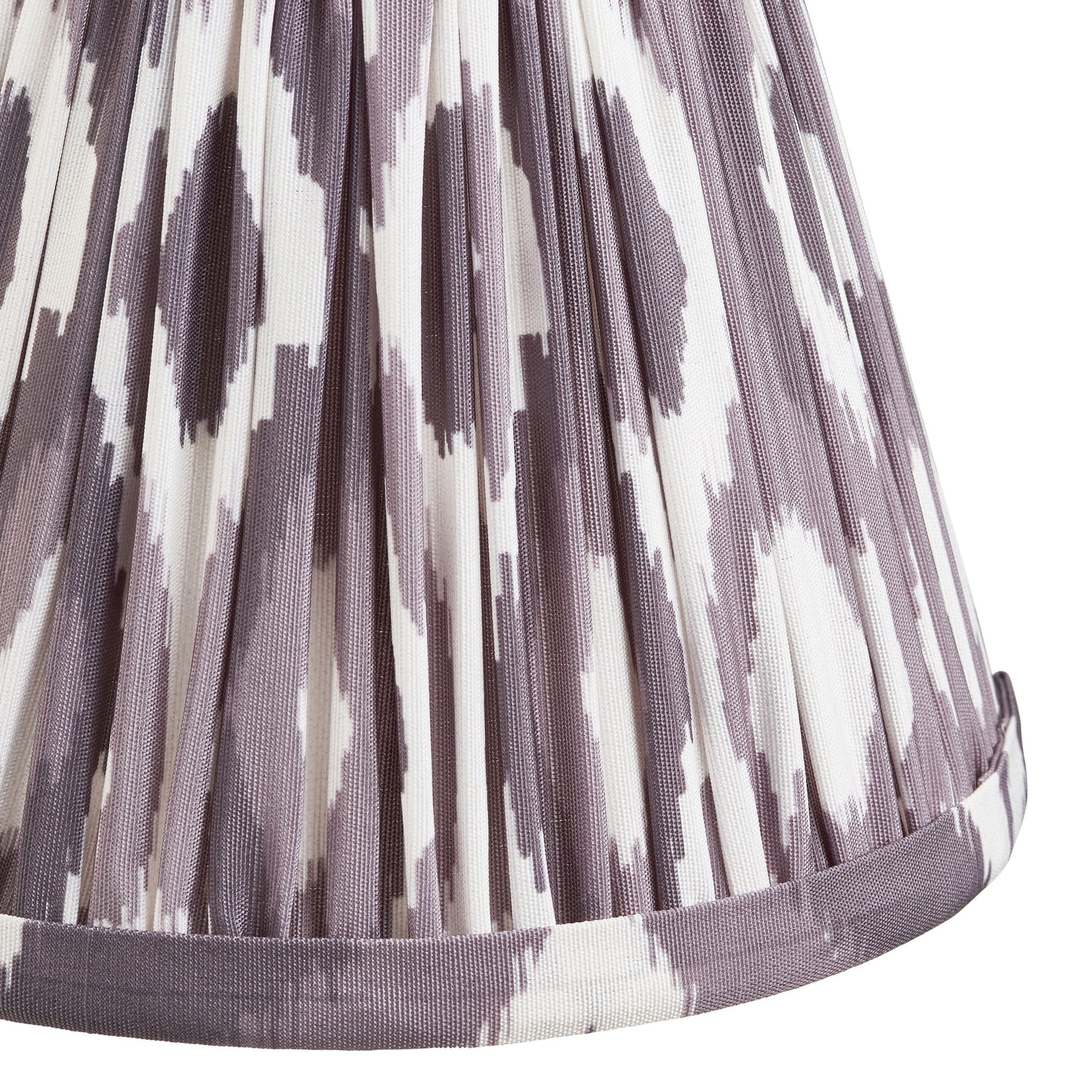 Ikat Shade Pearl Grey Fabric 122x85x160mm – Grey