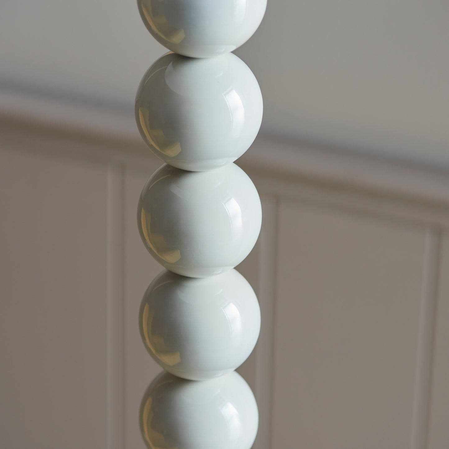 Higgledy Floor Lamp Base Gloss Almond White Paint – Natural
