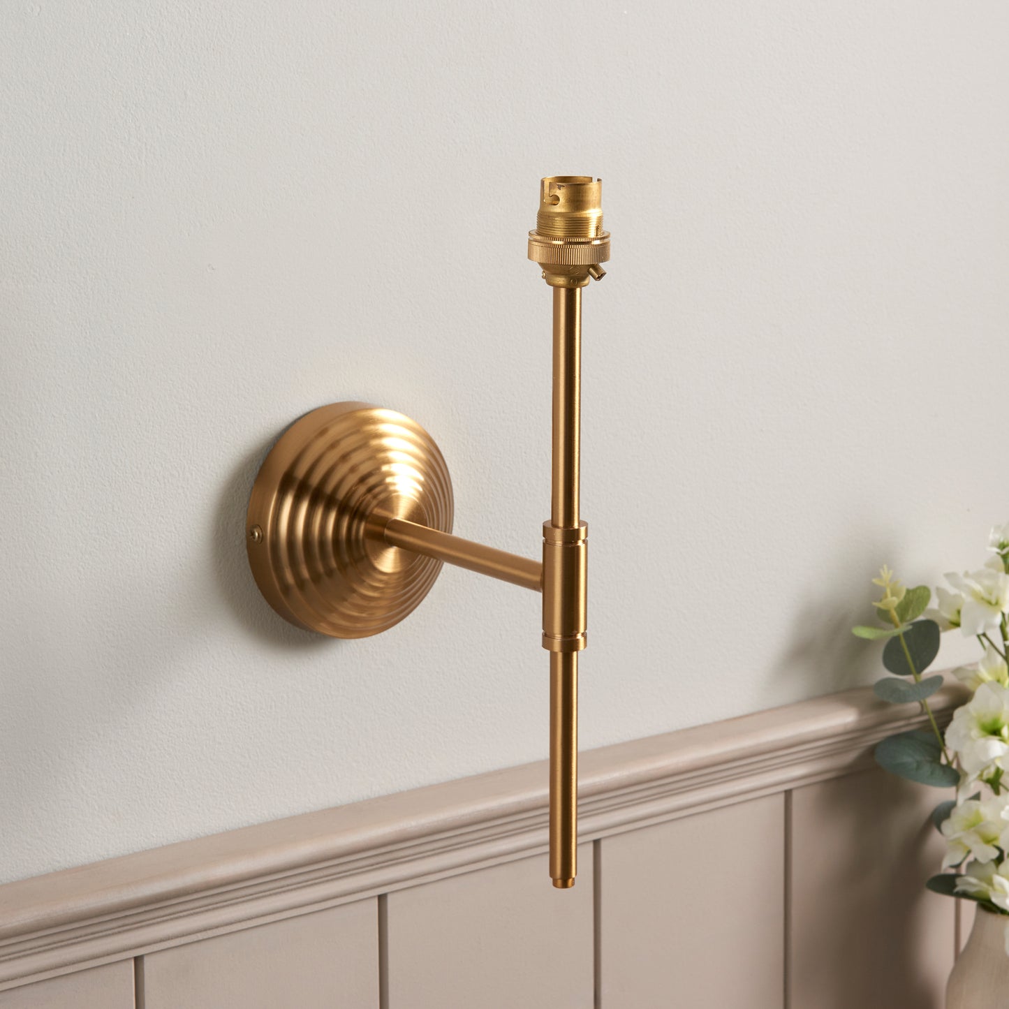 Obelisk T Bar 1 Wall Light Fitting Brushed Brass – Brass