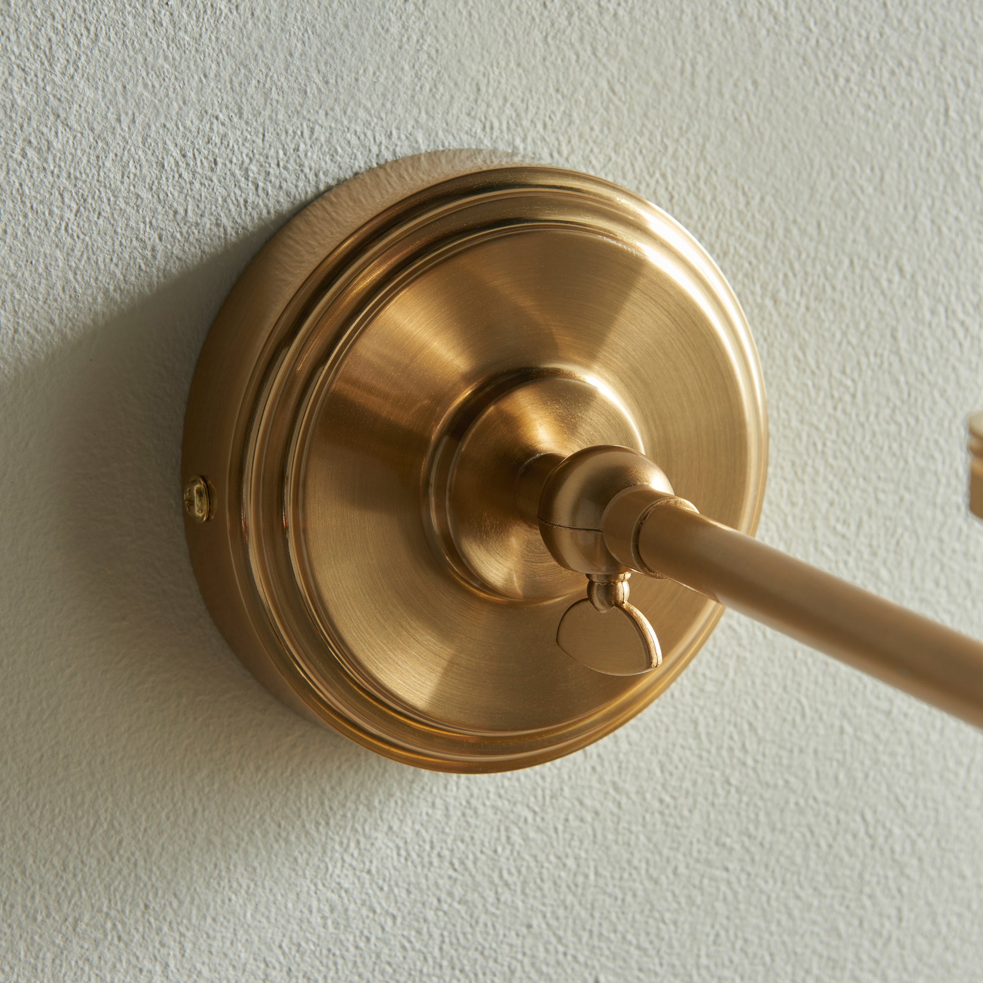 Step Fold 1 Wall Light Fitting Brushed Aged Brass – Brass