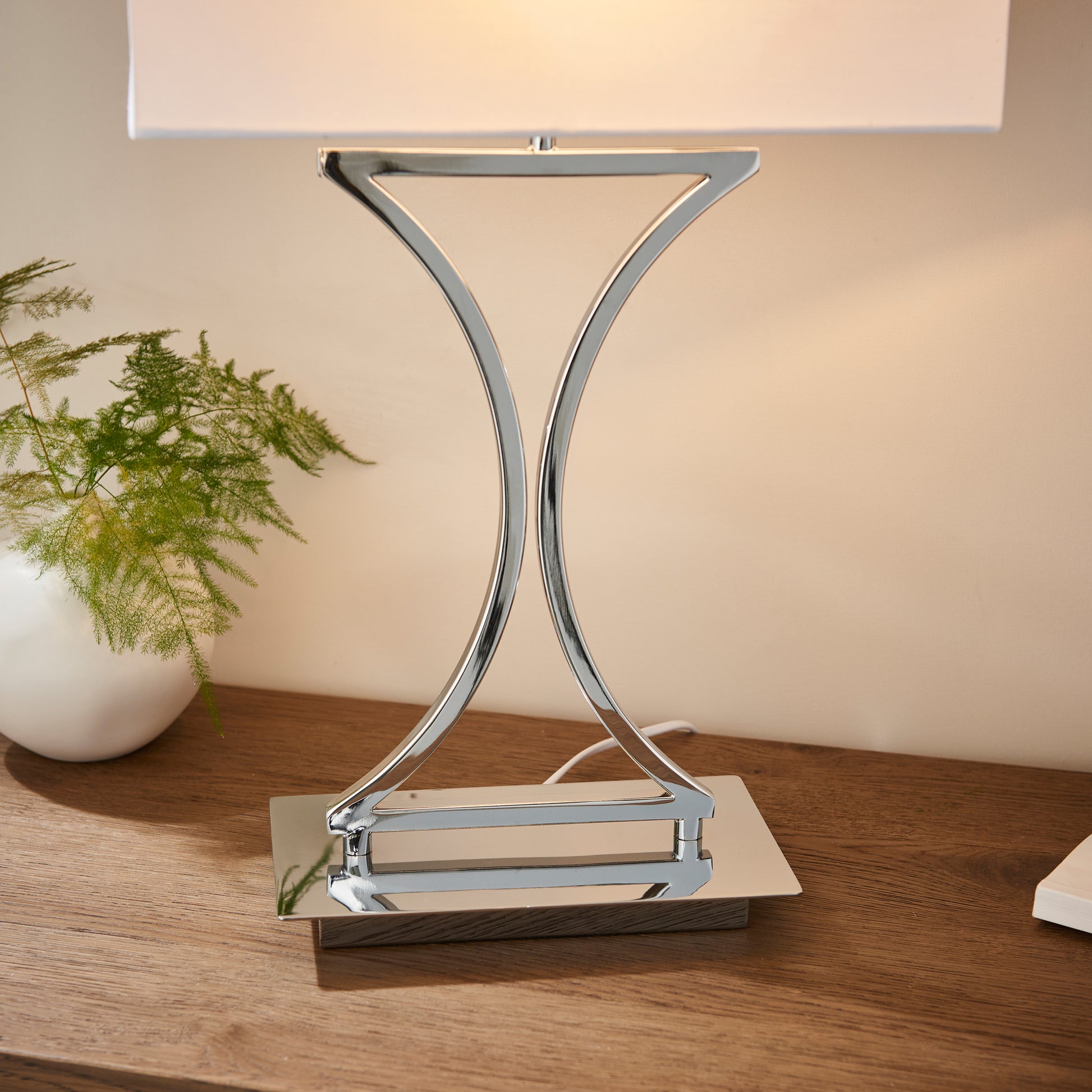 Epalle Table Lamp – Chrome