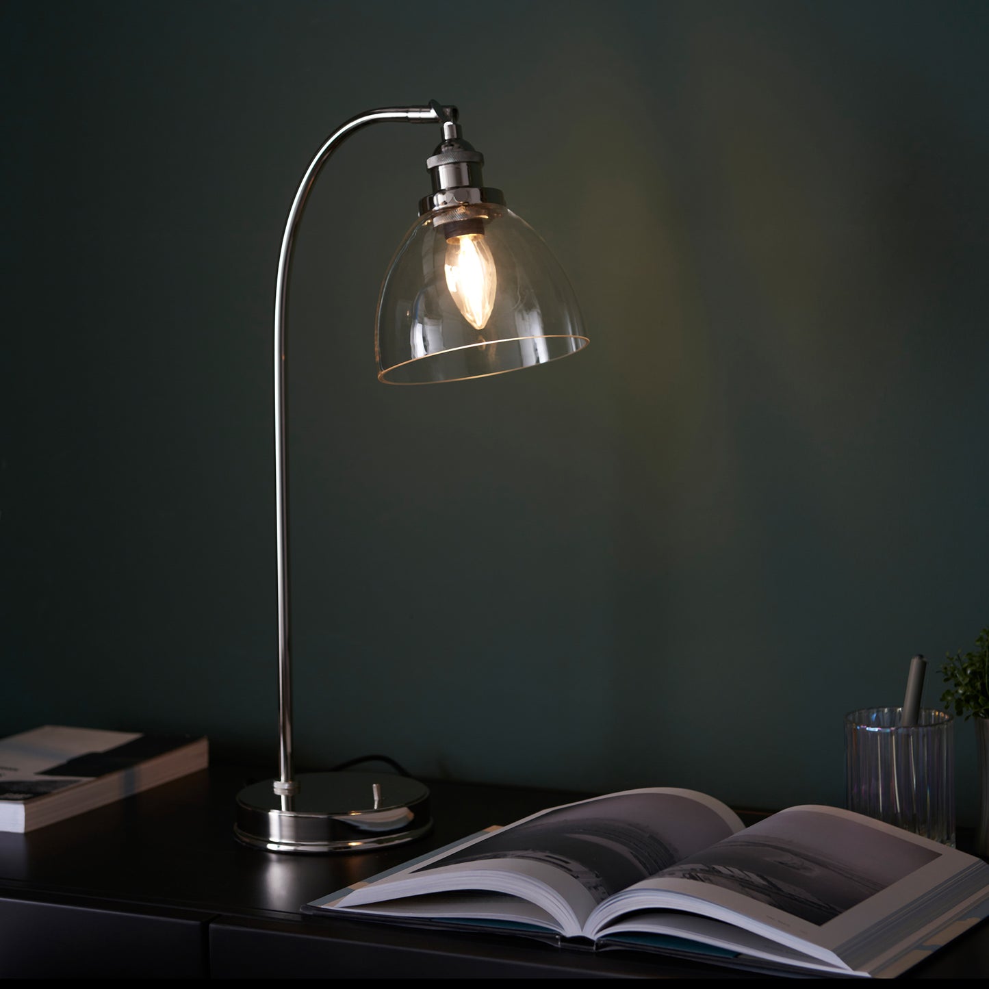 Hansen Table Lamp Bright Nickel – Nickel