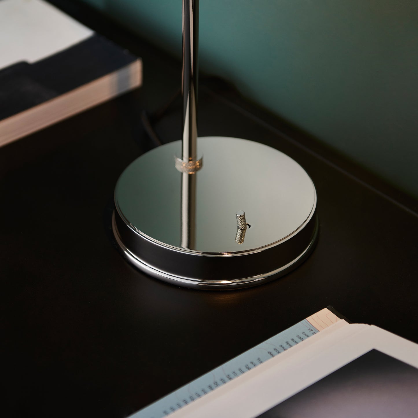 Hansen Table Lamp Bright Nickel – Nickel
