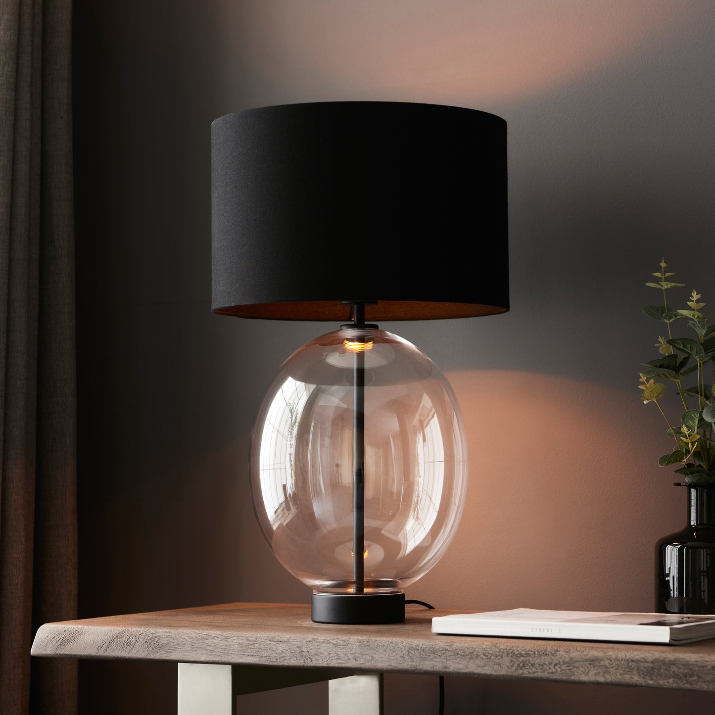Kelda Oval Table Lamp Clear Glass Black – Black