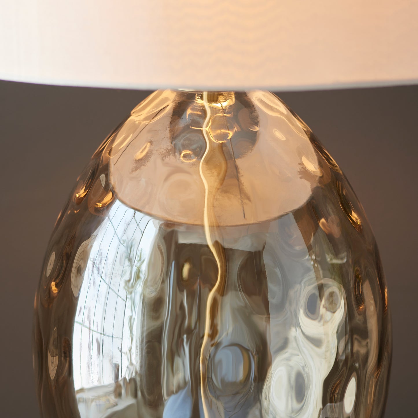 Elin Dimple Table Lamp Champagne – White