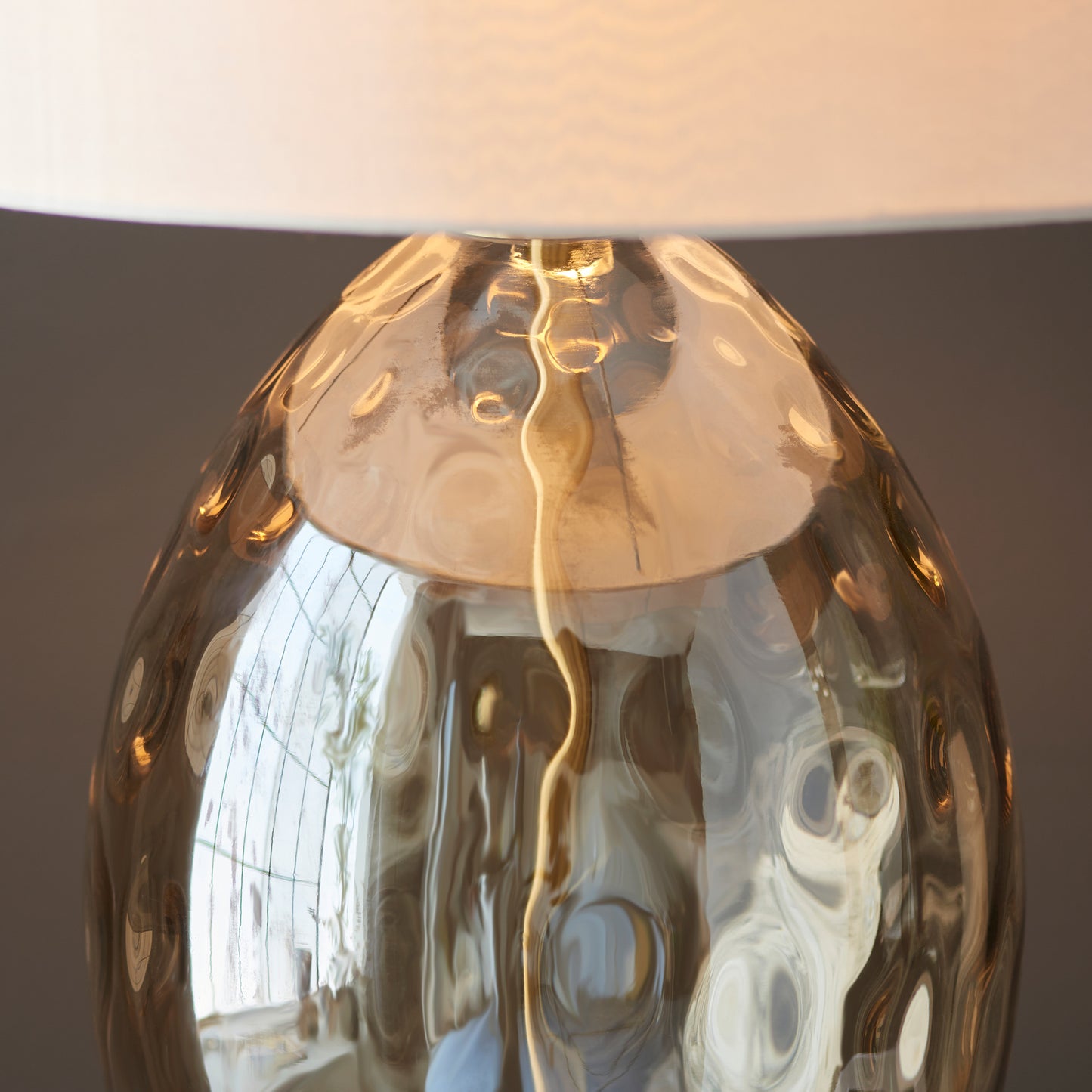 Elin Dimple Table Lamp Champagne – White