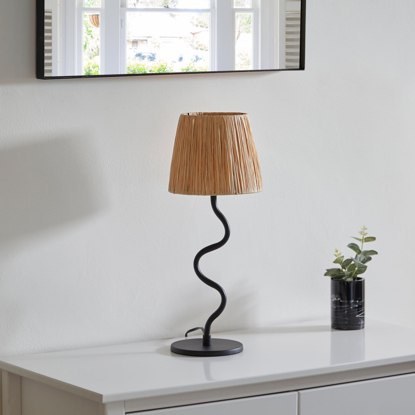 Wriggle Table Lamp – Black