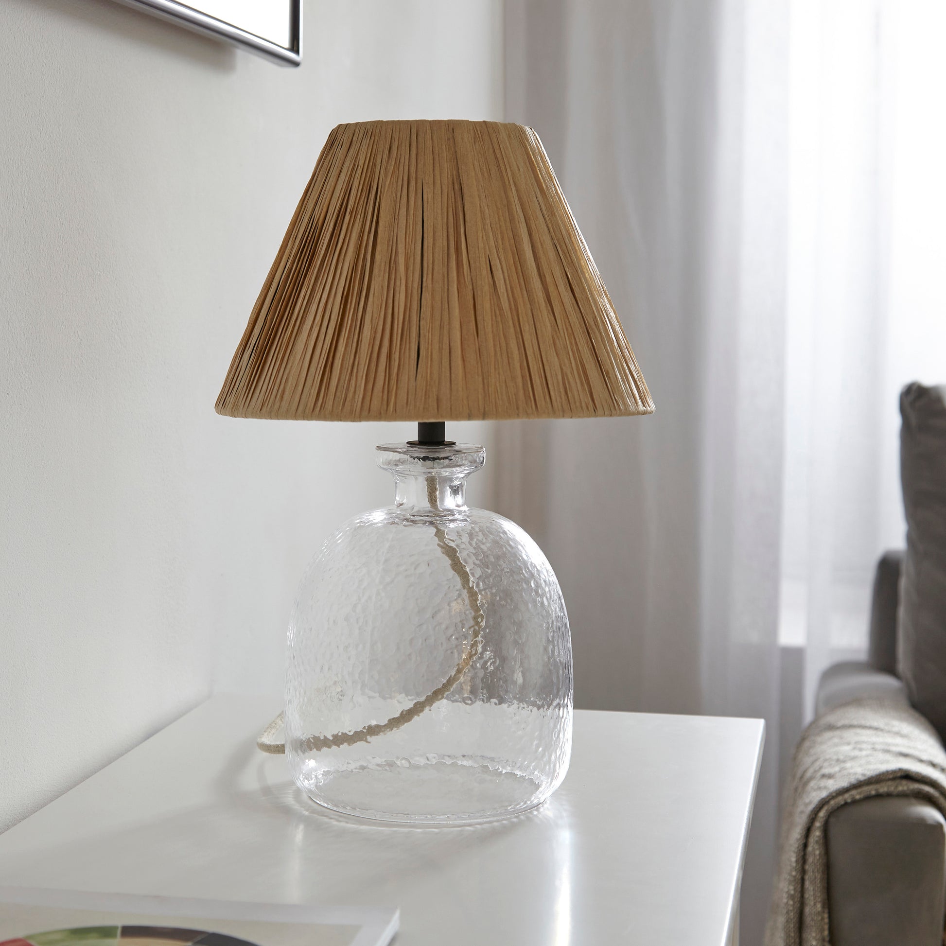 Lyra Table Lamp Clear / Natural Raffia – Natural