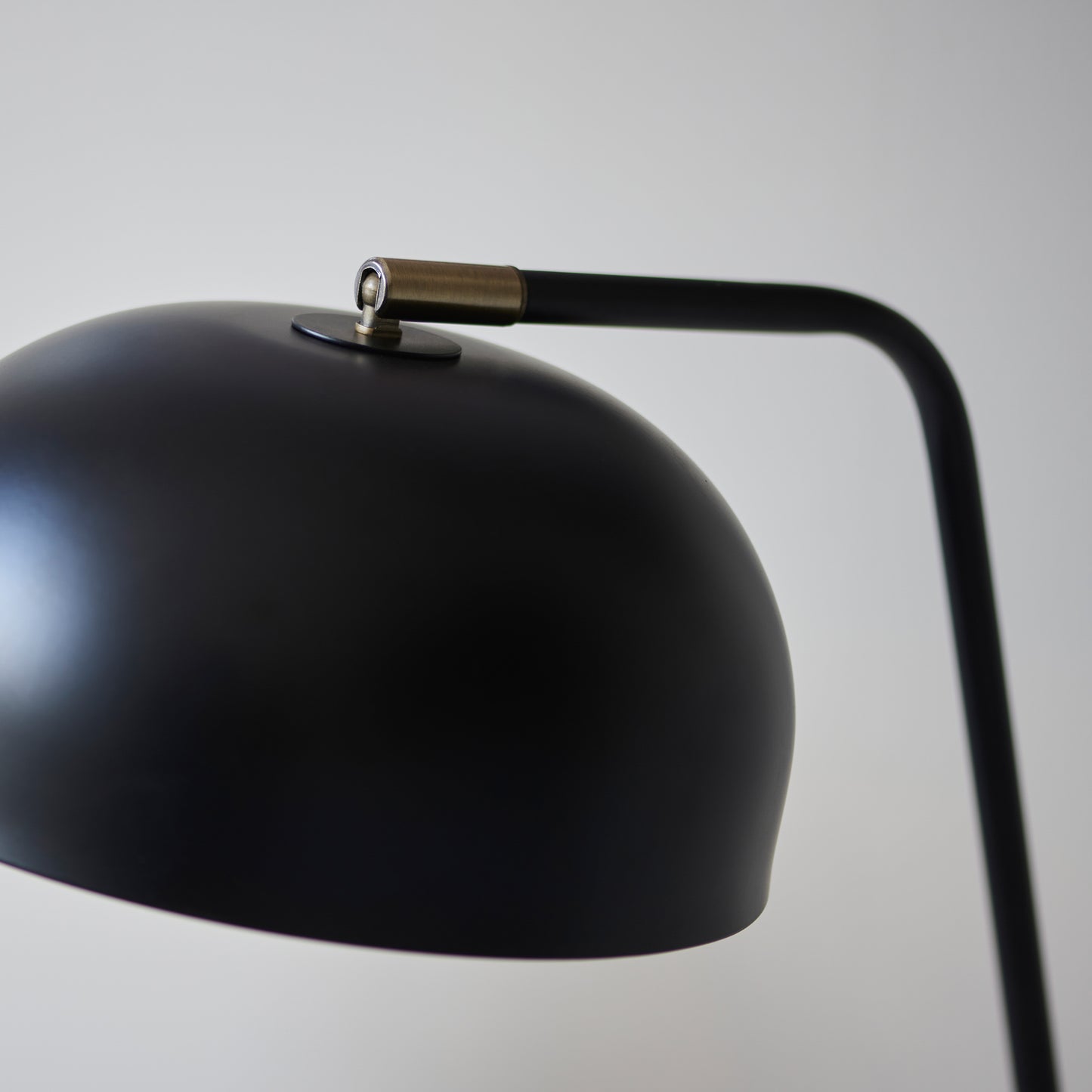 Brair 1 Table Lamp Matt Black & Antique Brass – Brass