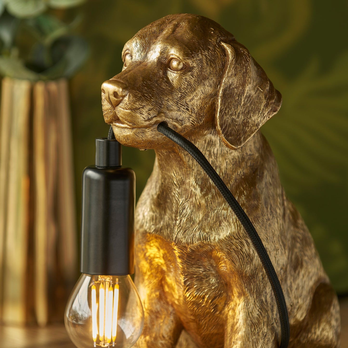 Labrador Puppy Table Lamp Vintage Gold – Gold