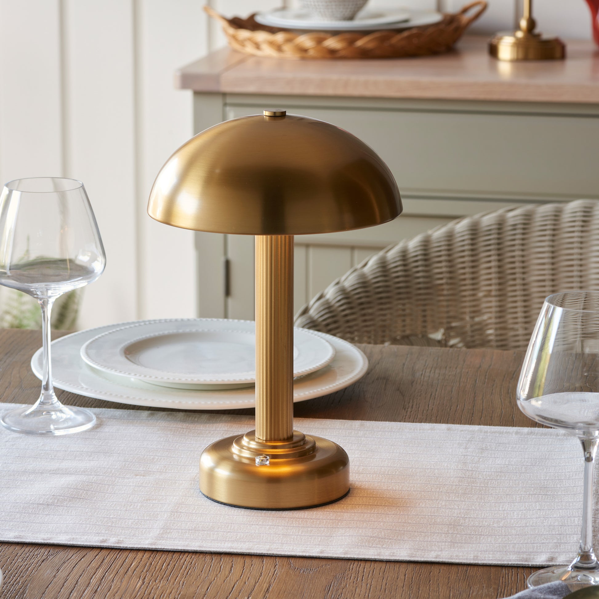 Bridport Rechargeable Table Lamp Warm Brass – Brass