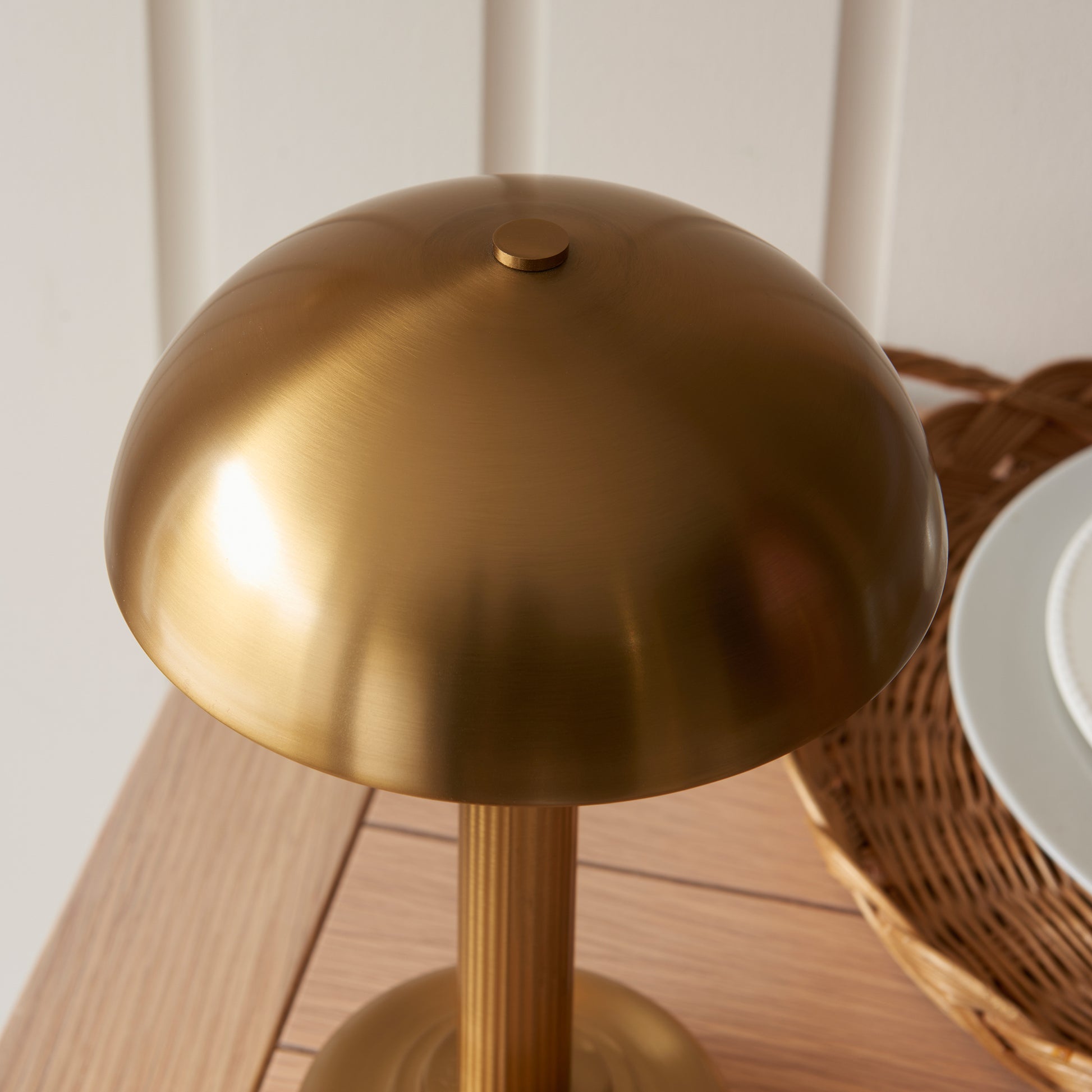 Bridport Rechargeable Table Lamp Warm Brass – Brass