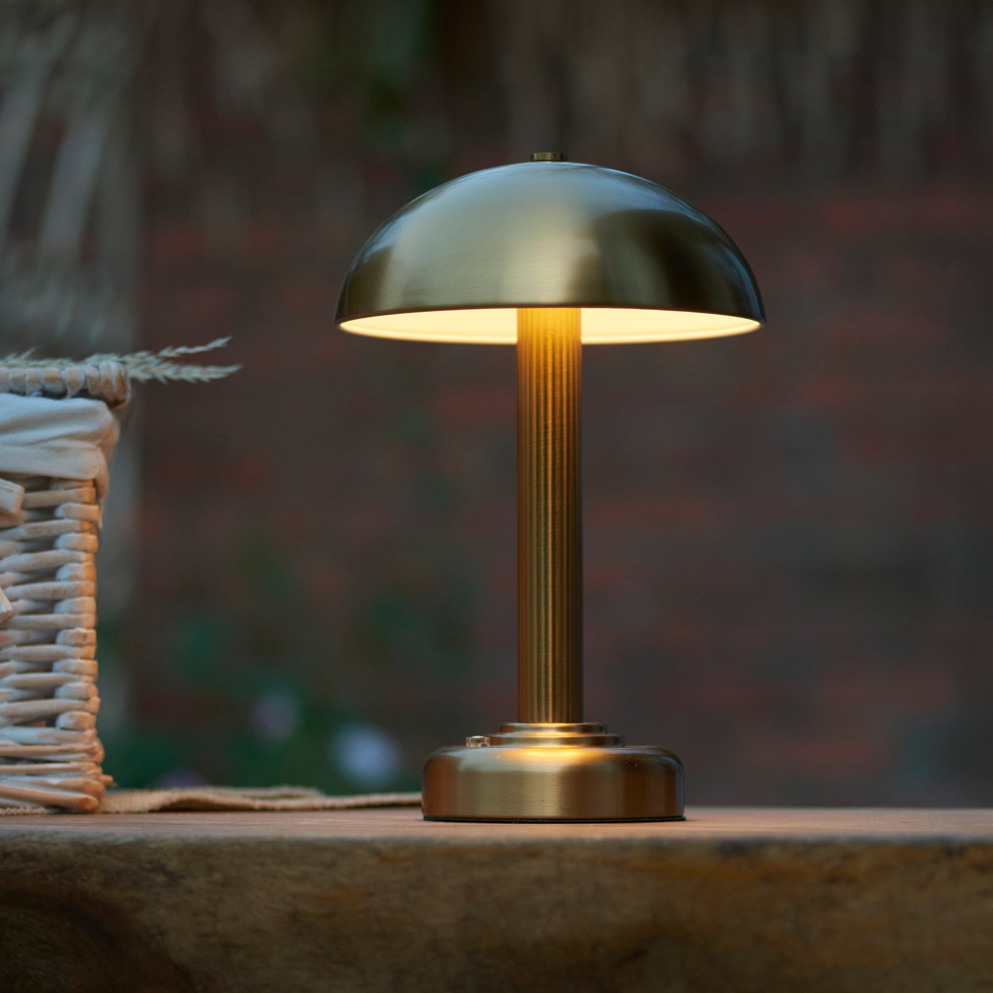 Bridport Rechargeable Table Lamp Warm Brass – Brass