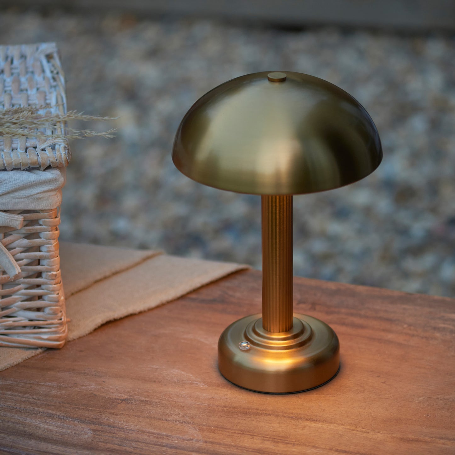 Bridport Rechargeable Table Lamp Warm Brass – Brass