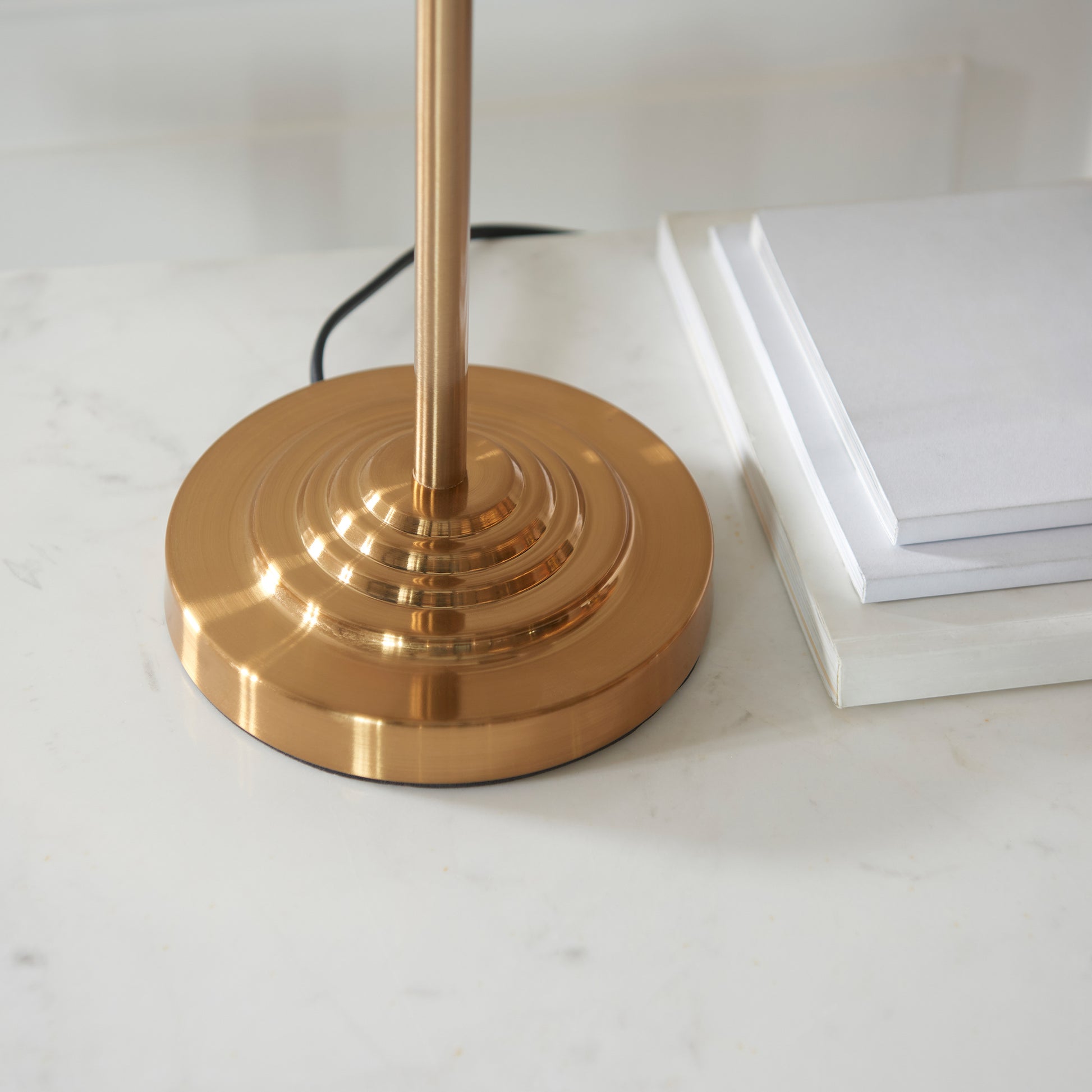 Highclere 3 Table Lamp Vintage Brass – Natural