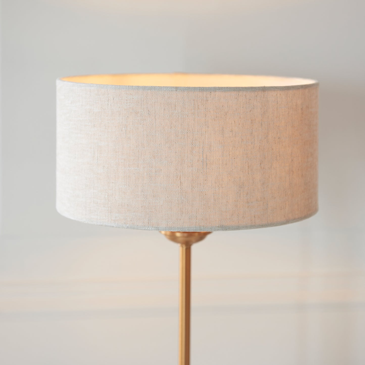 Highclere 1 Table Lamp Vintage Brass – Natural