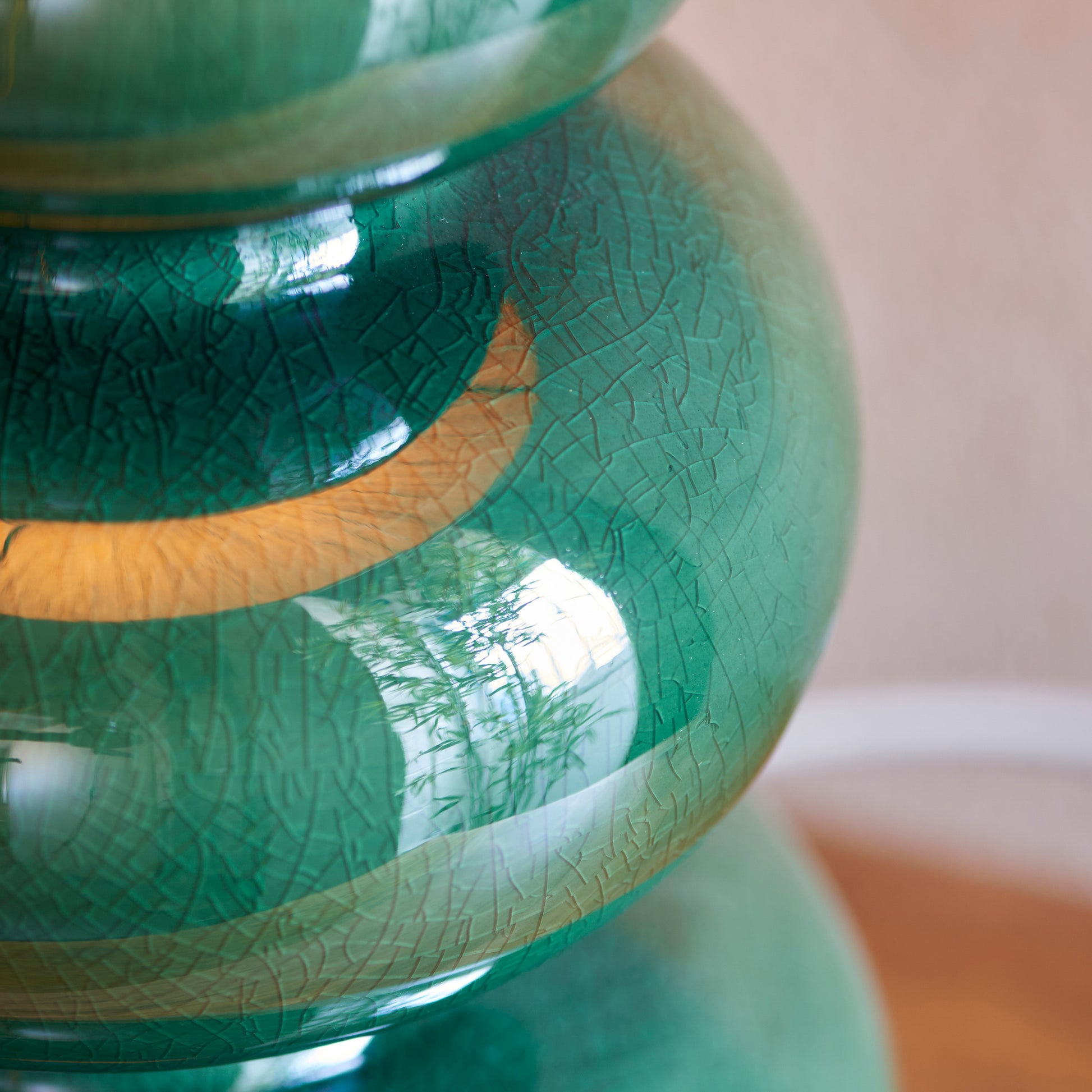 Monroe Table Lamp Gloss Green Reactive Glaze – Green