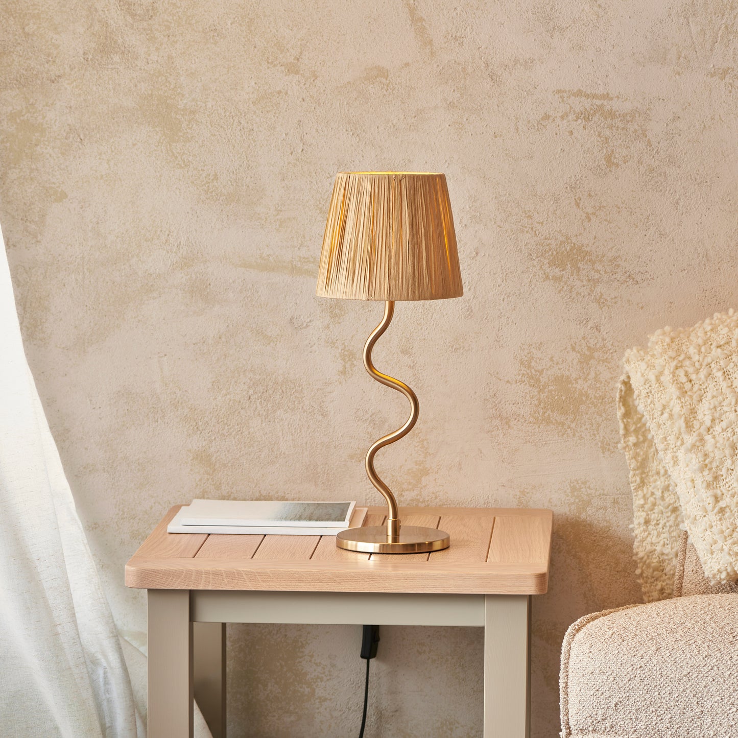 Wriggle Table Lamp Brushed Aged Brass – Natural