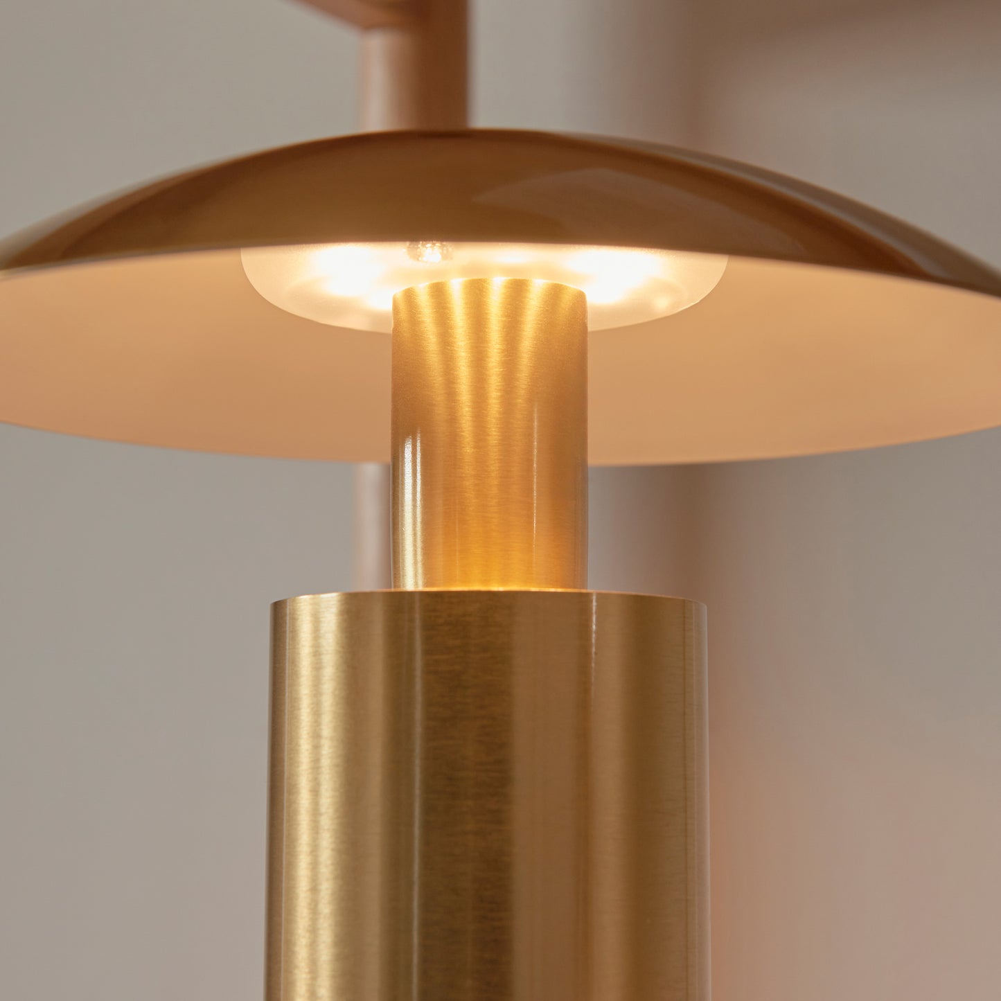 Sunset Rechargeable Table Lamp Brushed Gold – Gold
