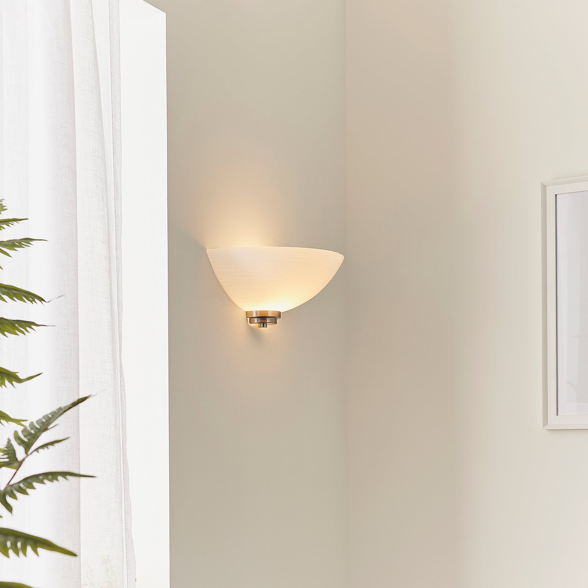 Welles Wall Light Satin Chrome – Chrome