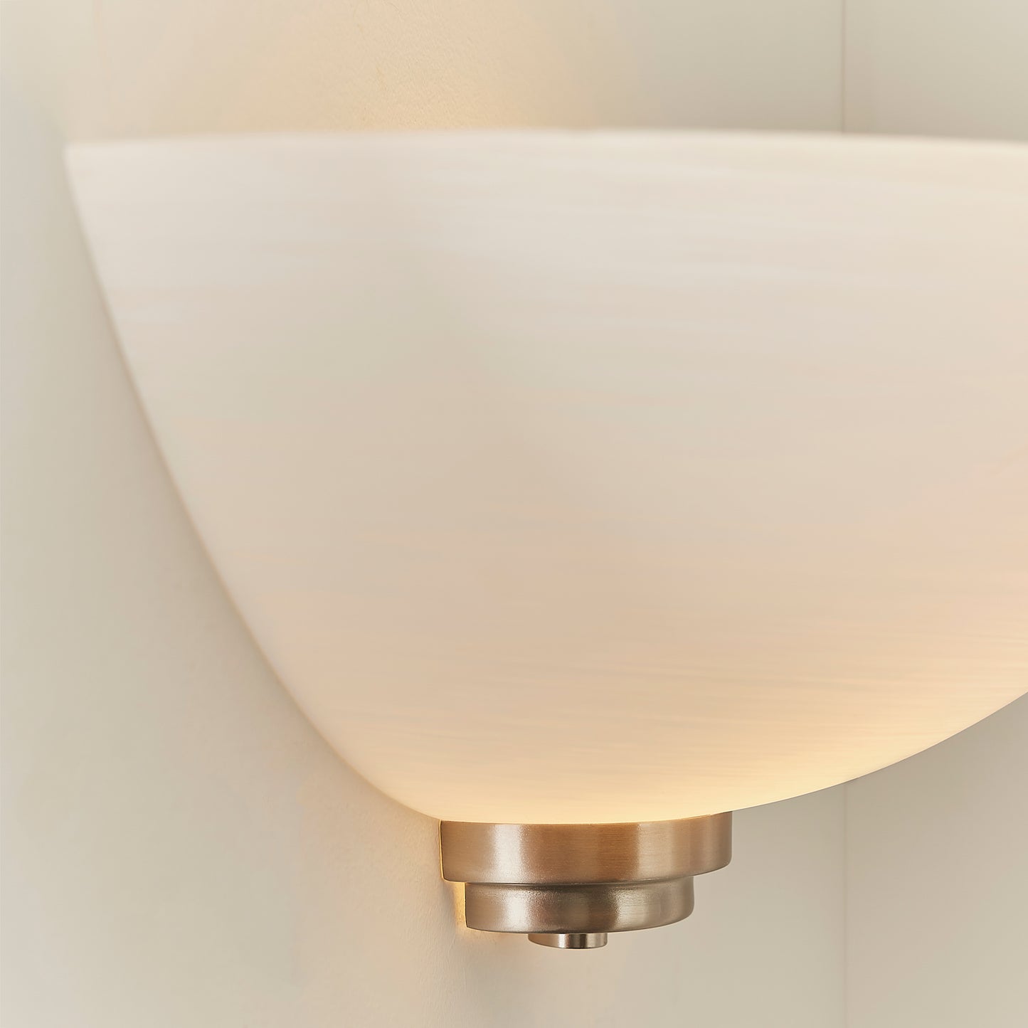 Welles Wall Light Satin Chrome – Chrome