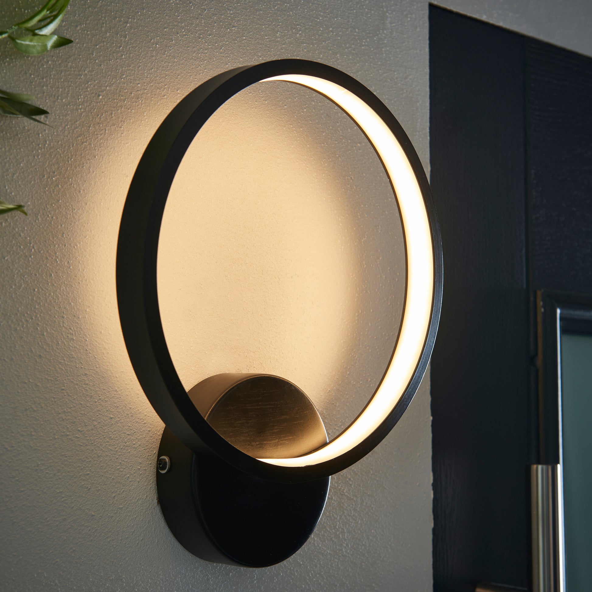 Kieron Outdoor 1 Wall Light Black – Black