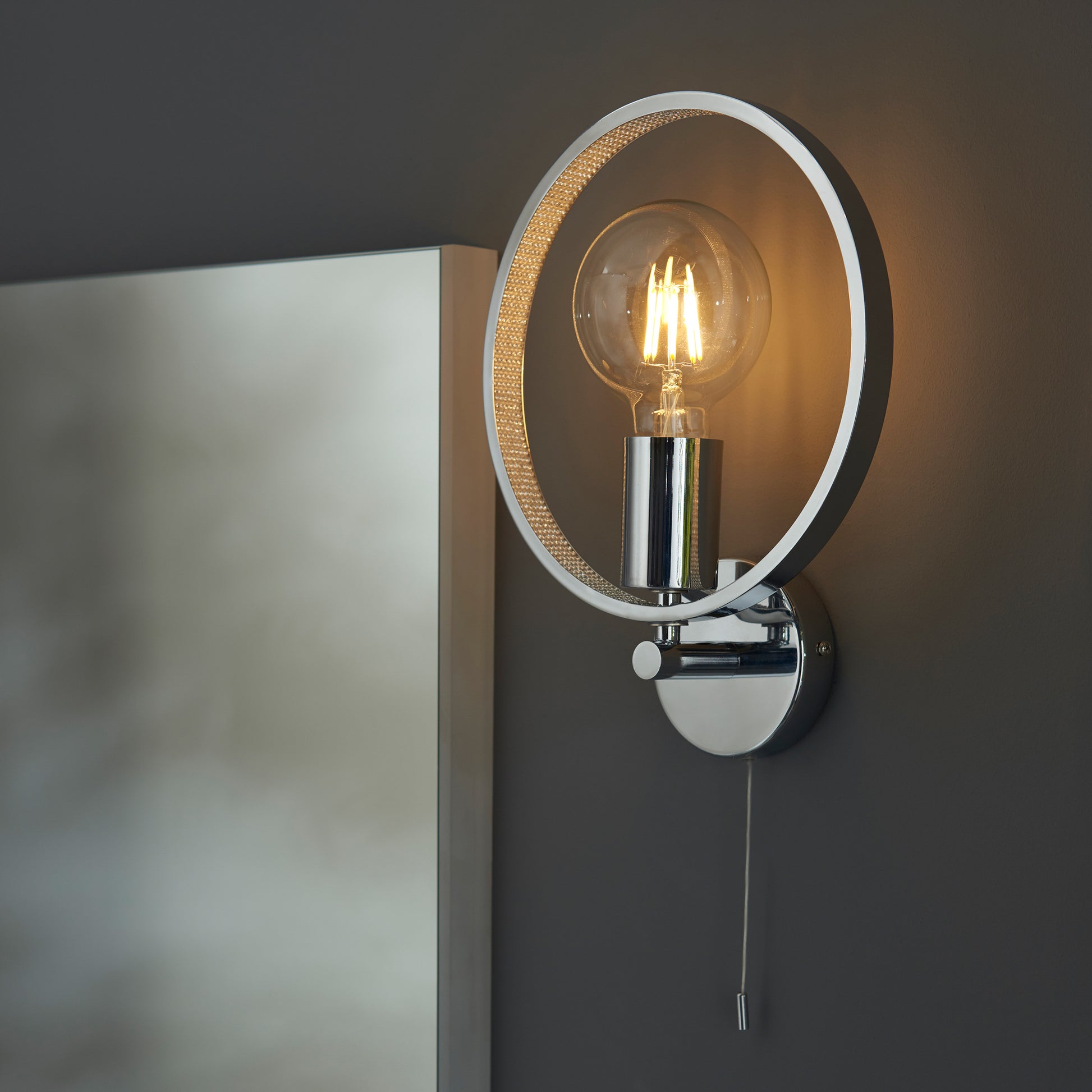Merola Bathroom 1 Wall Light Chrome – Chrome