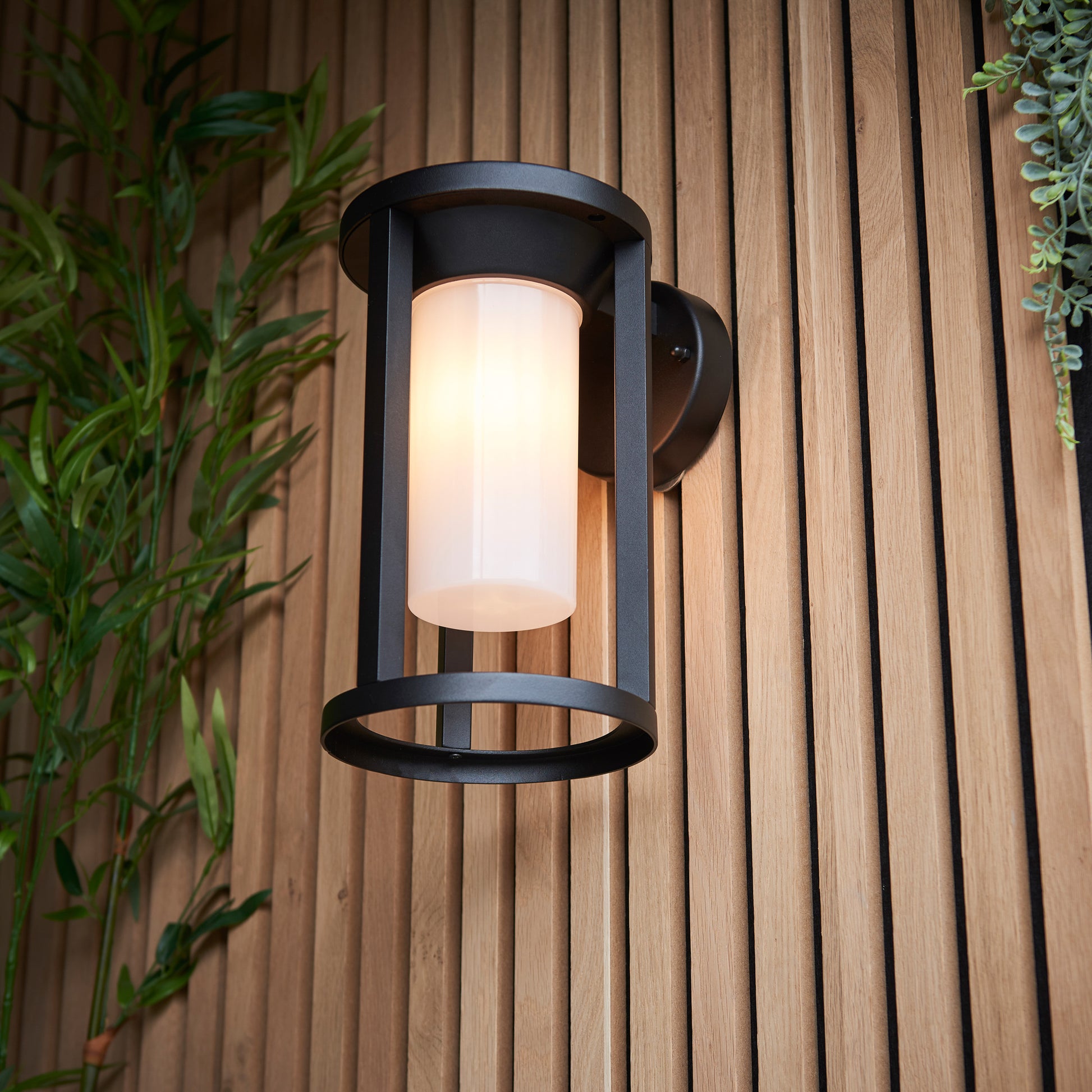Braden Outdoor 1 Wall Light – Black