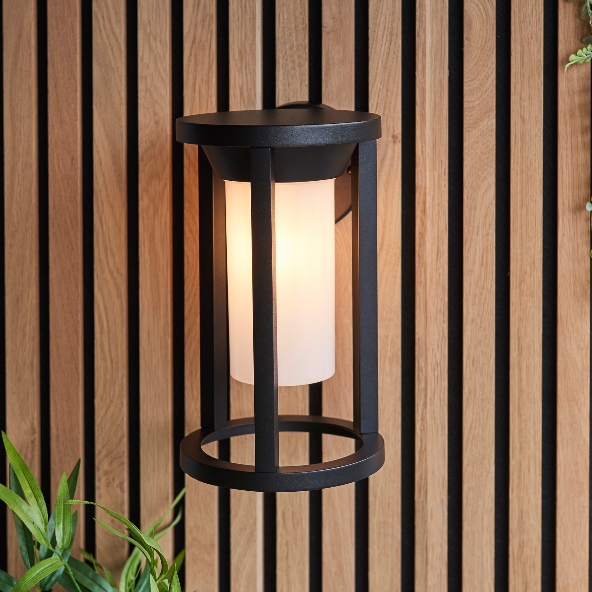 Braden Outdoor 1 Wall Light – Black