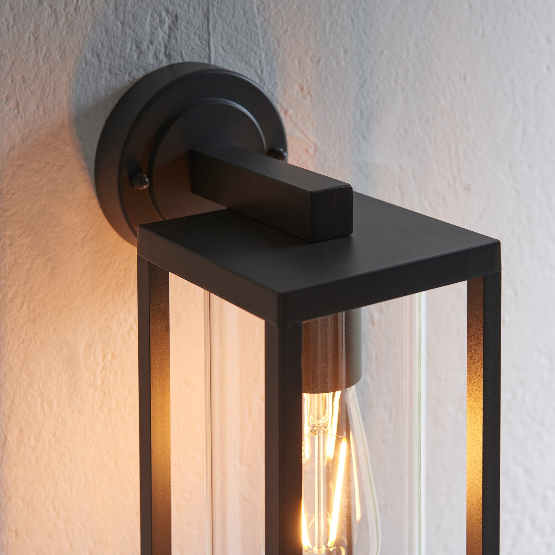 Hamden Outdoor 1 Wall Light – Black